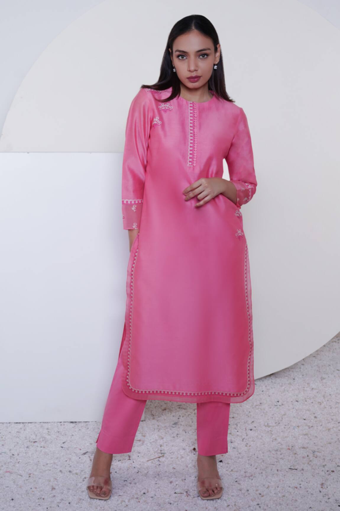 Sravanti Chanderi Kurta & Pant Set