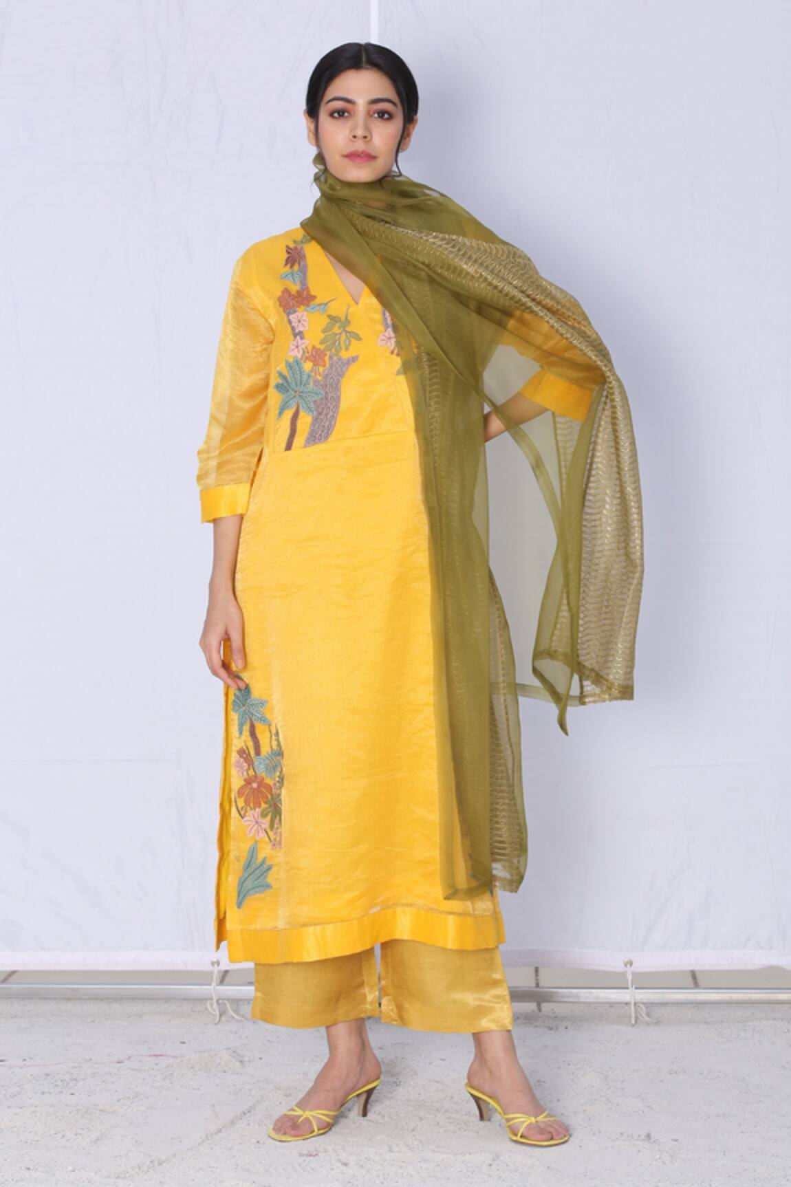 Oja Handloom Tissue Silk Kurta Set 