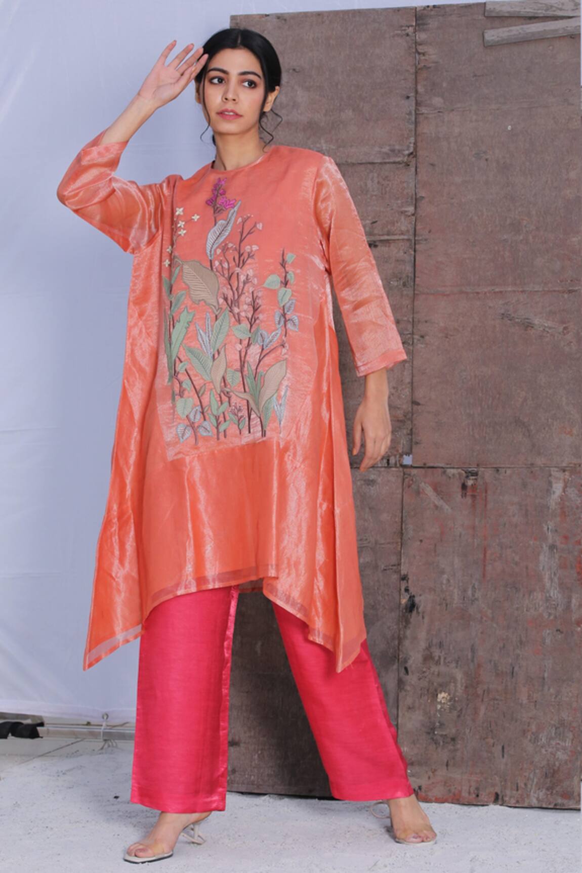 Oja Handloom Applique Kurta & Pant Set
