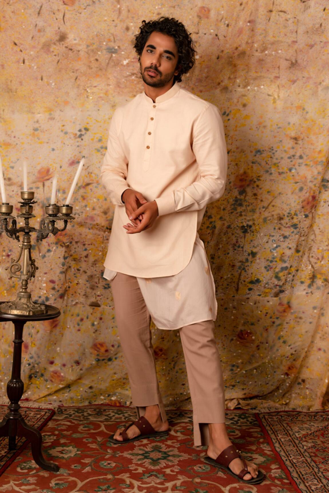 Vaani Beswal Handwoven Jamdani Silk Kurta 