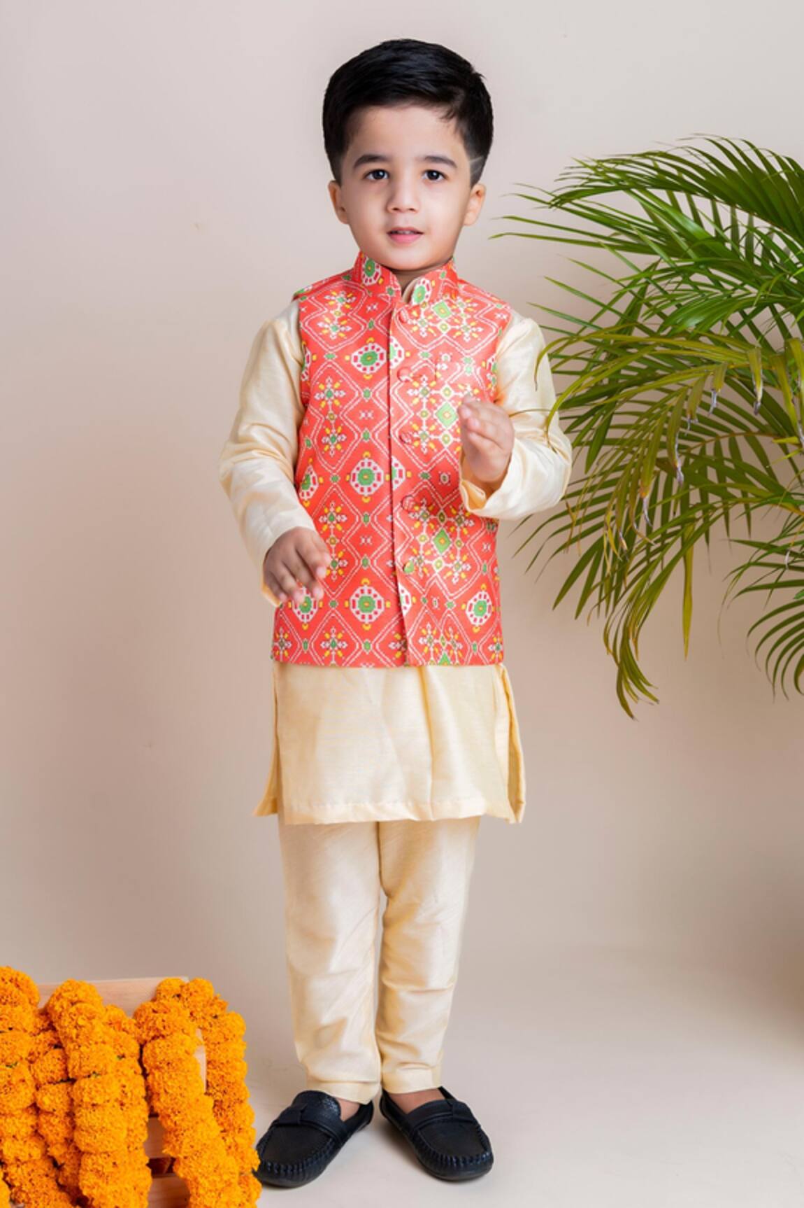Lil Angels Ikat Print Bundi & Kurta Set 