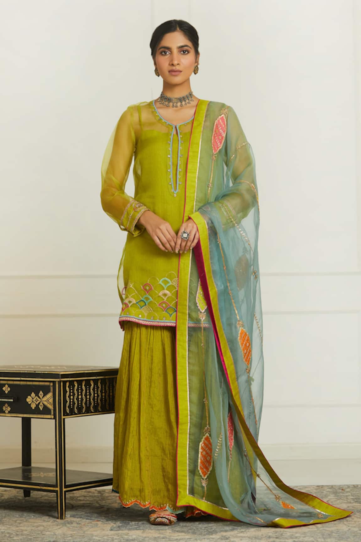 Rajiramniq Embroidered Kurta Set