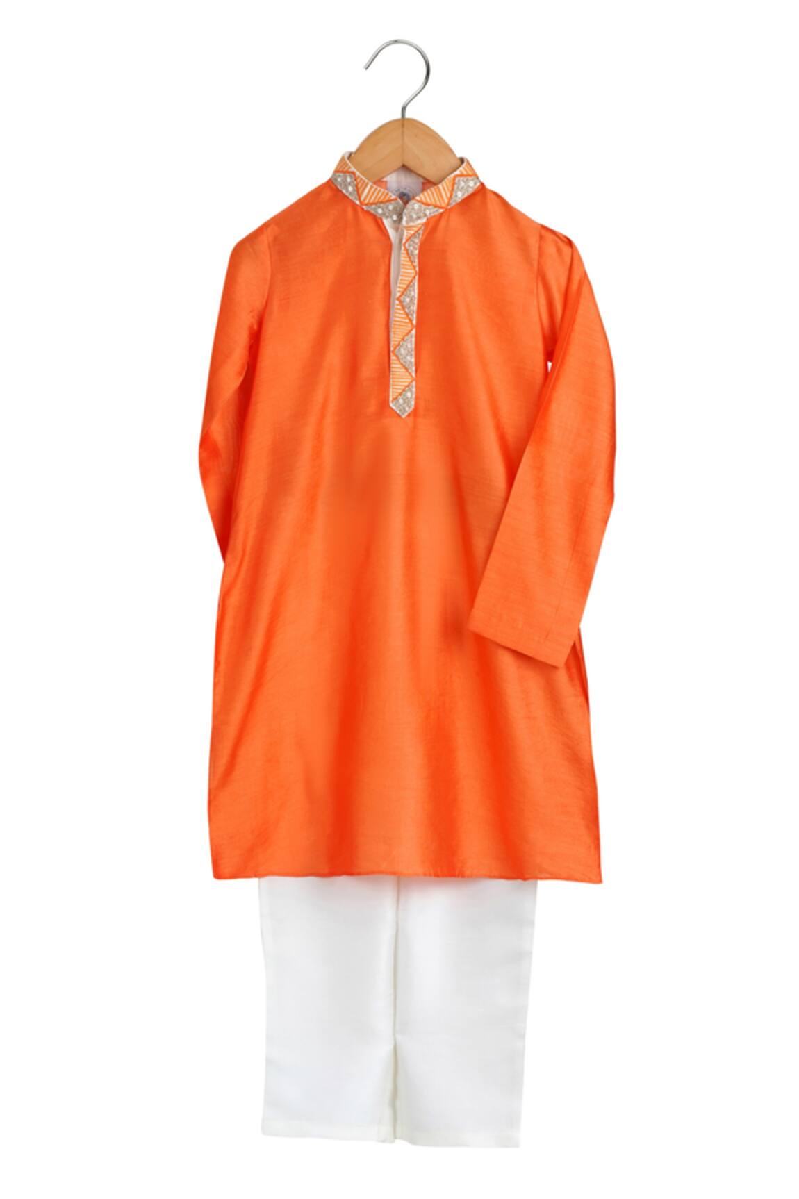 Mi Dulce An'ya Embroidered Mandarin Collar Kurta & Pant Set 