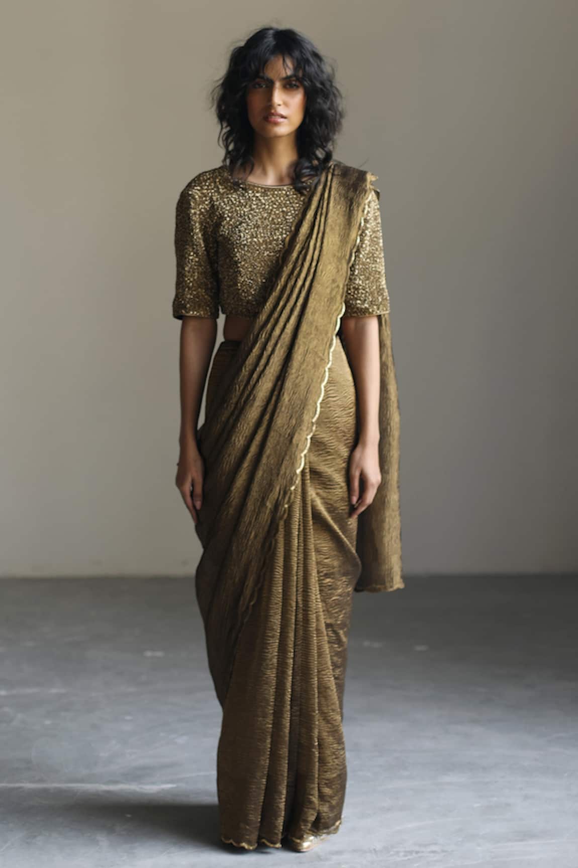Mimamsaa Monica Scallop Hem Textured Saree