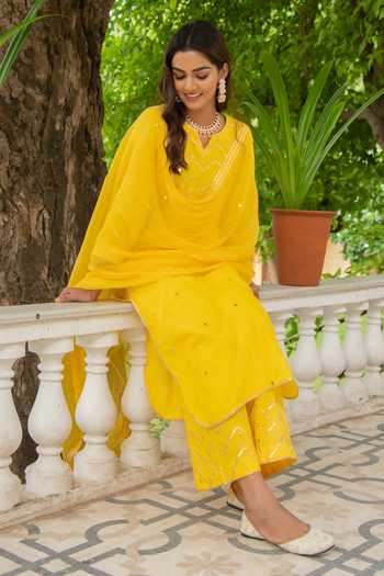Maison Shefali Mirror Embellished Kurta Set 