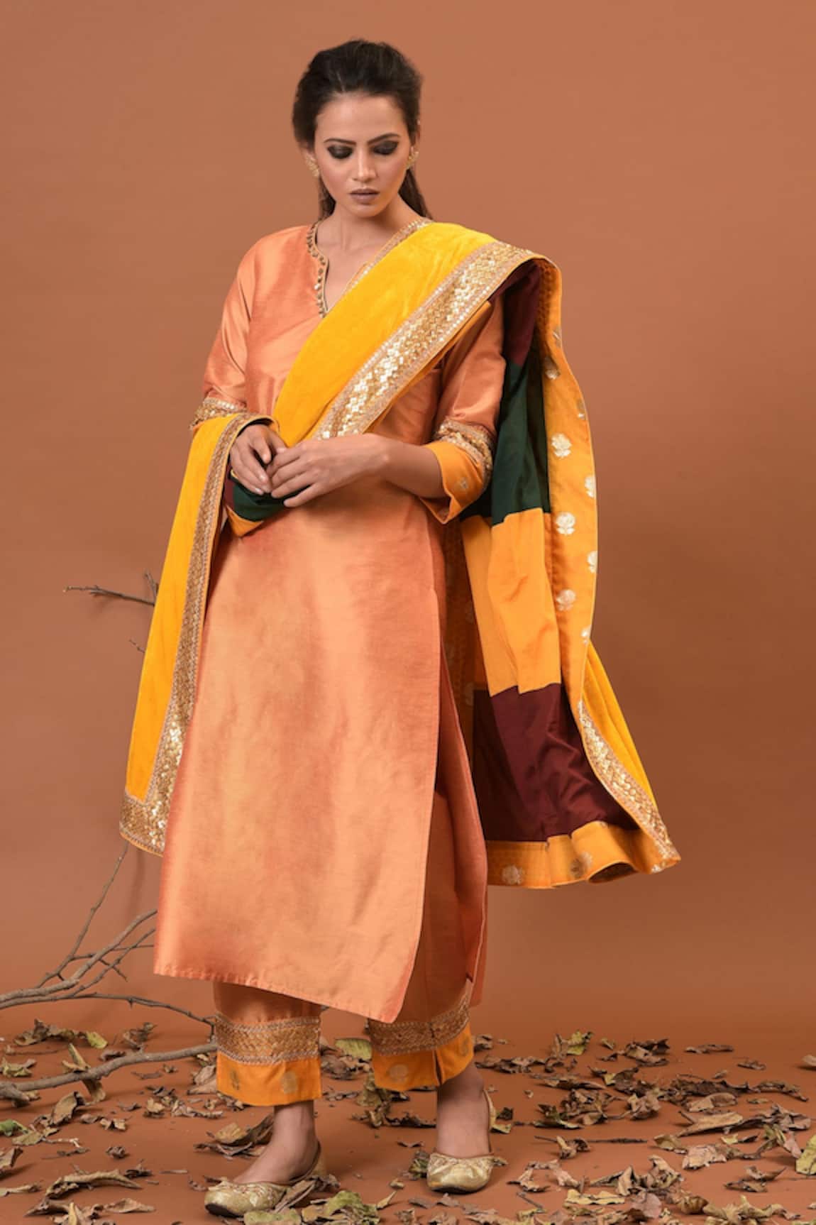 NUHH Embellished Kurta Set 