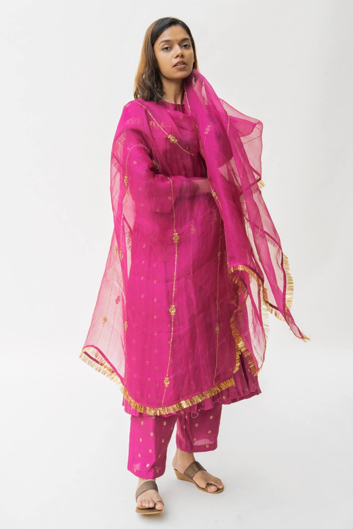 Nirjara Adi Bel Dupatta 