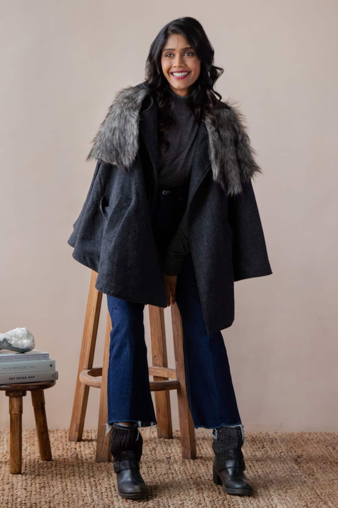 Rhe-Ana Saz Wool Cape 