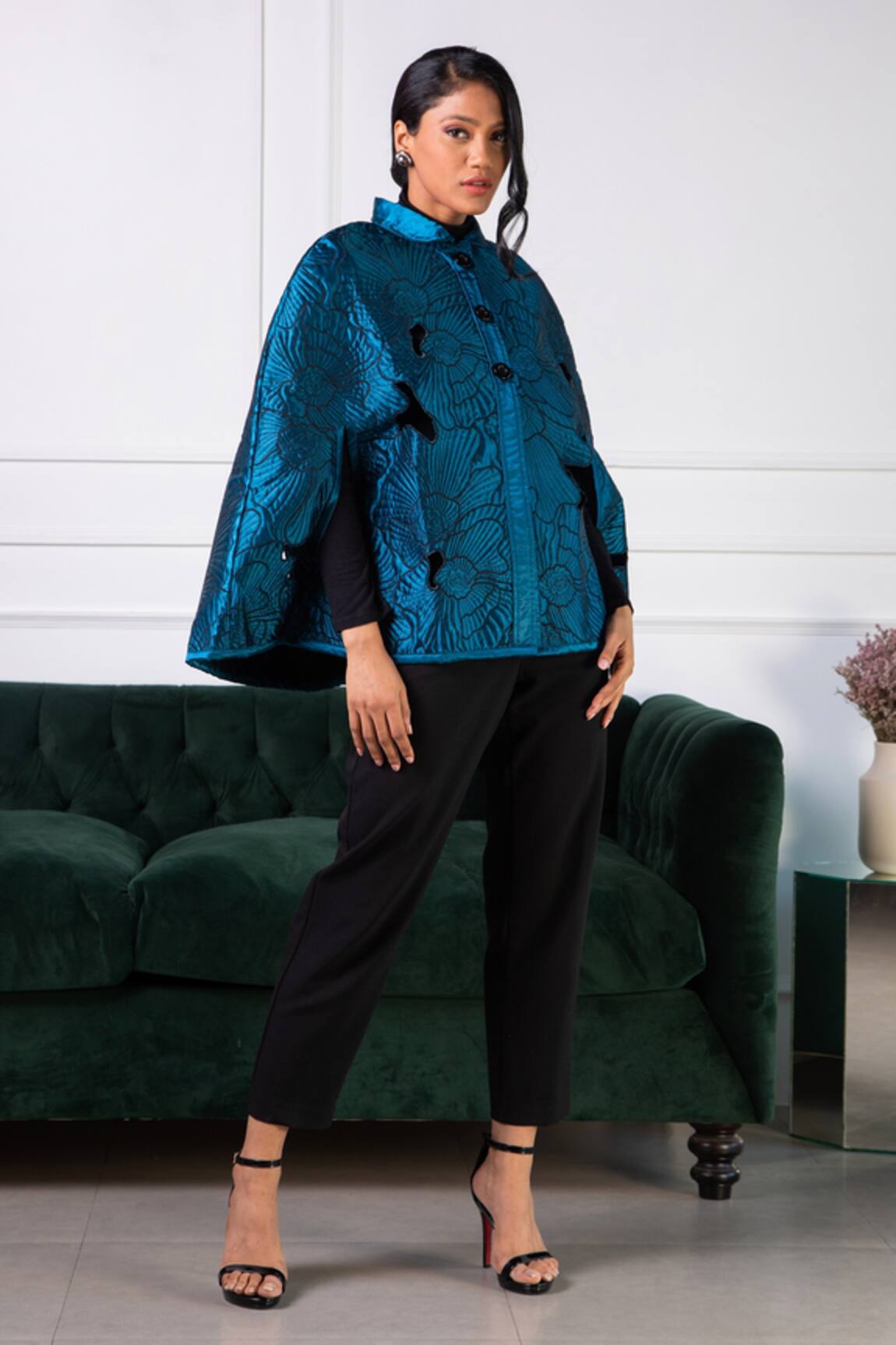 Rhe-Ana Anna Quilted Pattern Cape 
