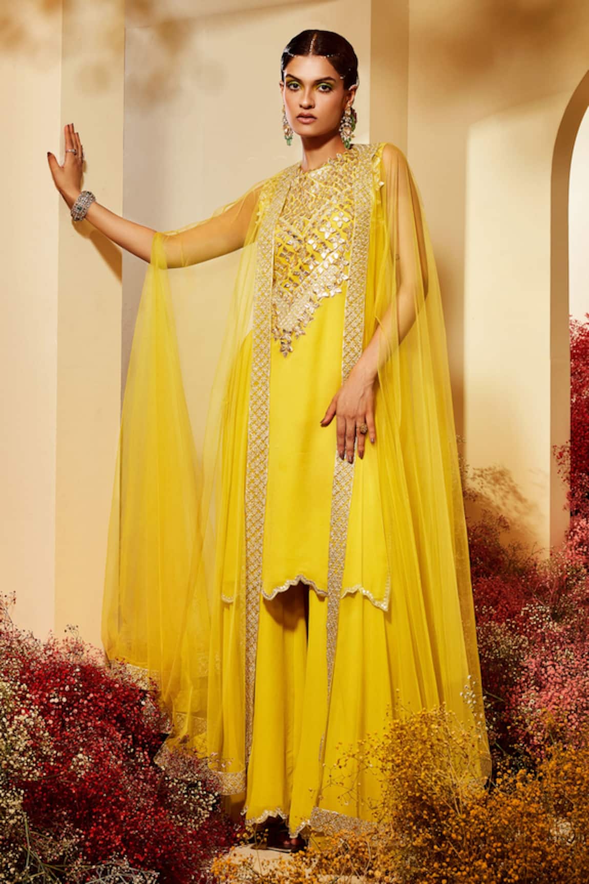 Priyaa Embroidered Kurta Set With Cape