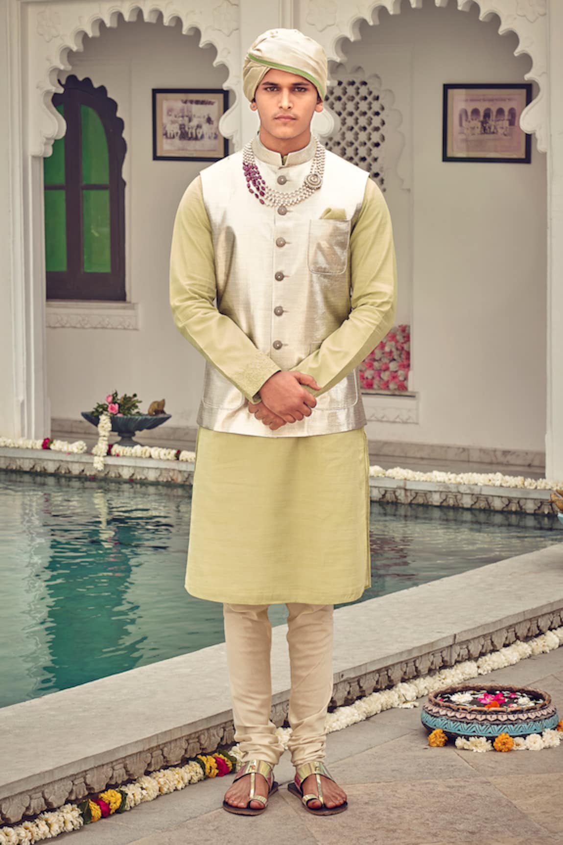 Nitesh Singh Chauhan Zari Bundi & Kurta Set