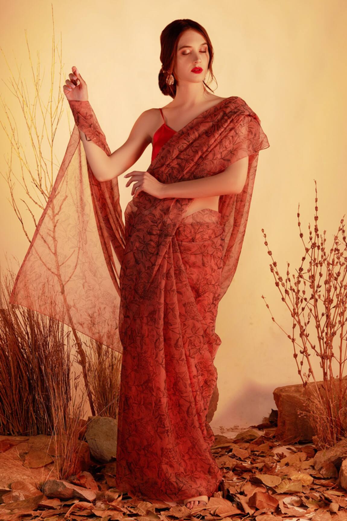 House Of Hiya Organza Floral Print Saree