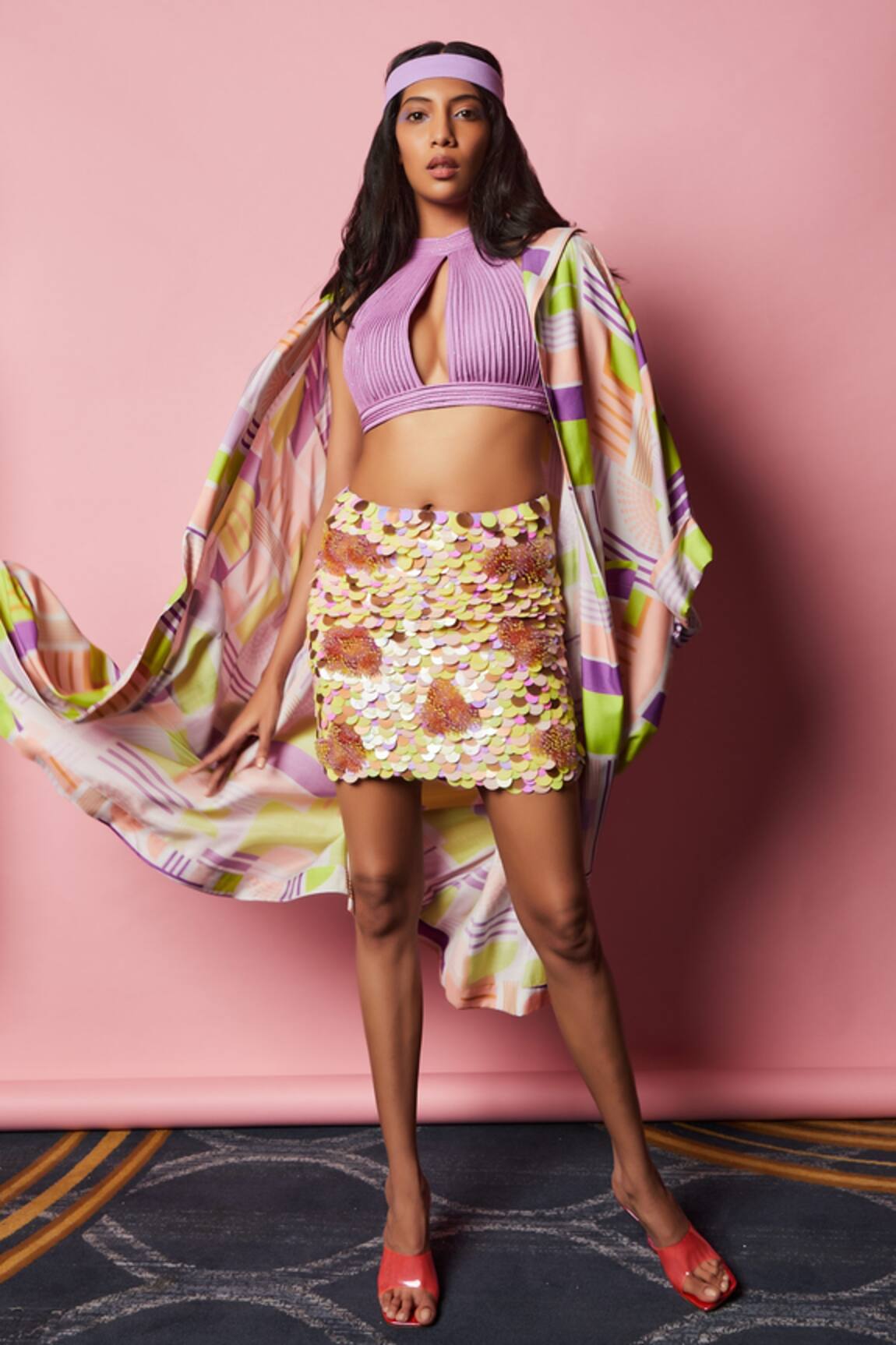 Nirmooha Geometric Print Cape 