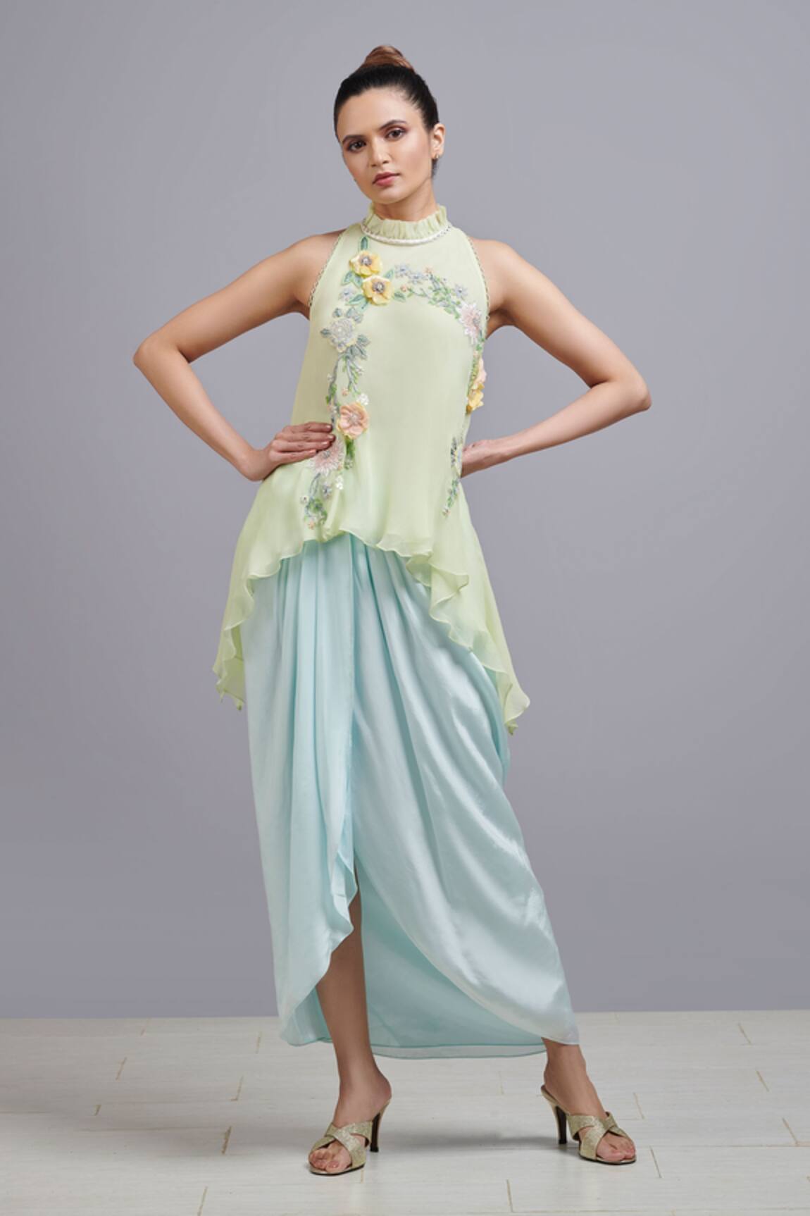 Parul | Vivek Floral Embellished Top And Skirt Set