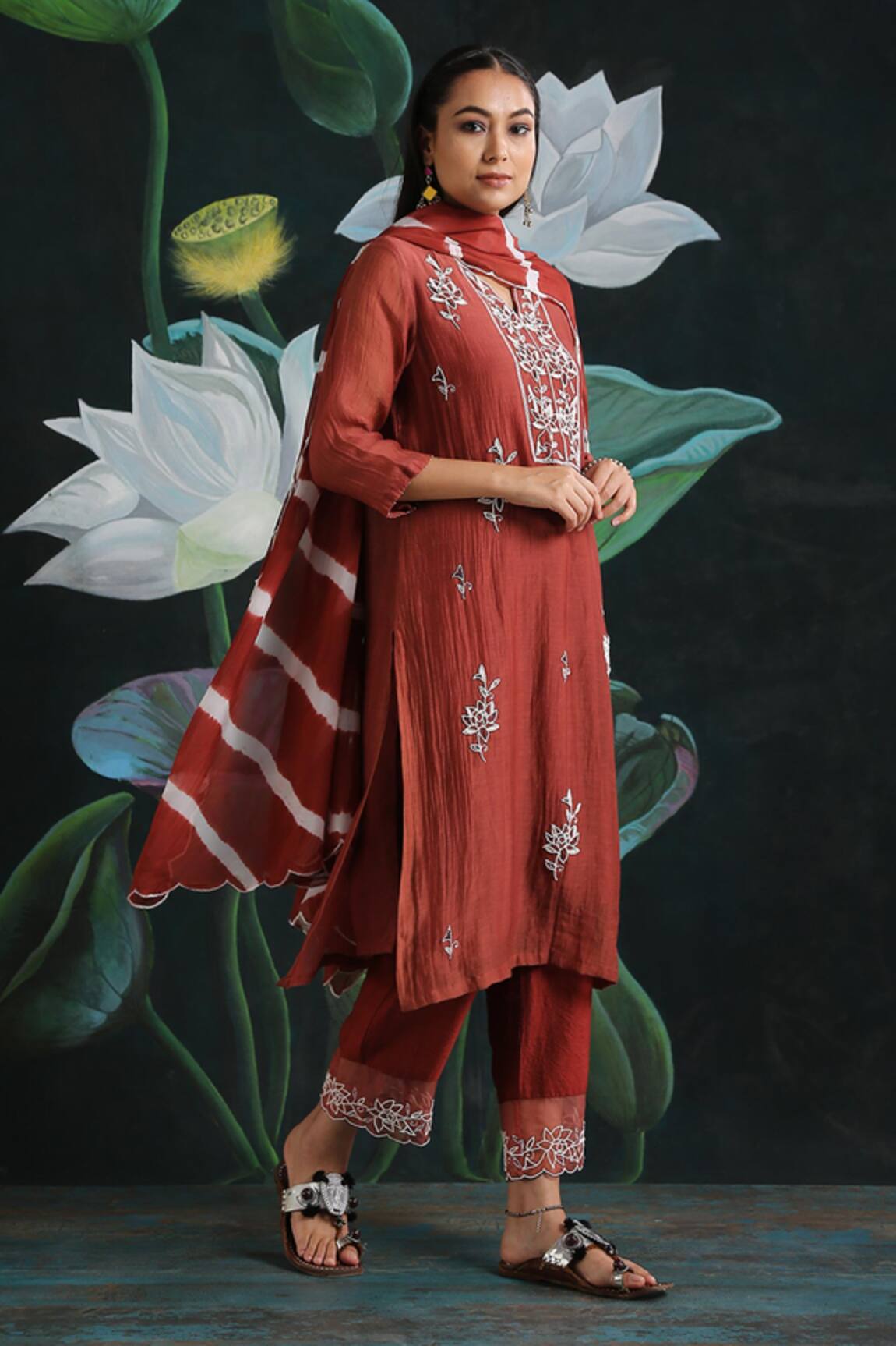 Rekha Agra Embroidered Kurta Set