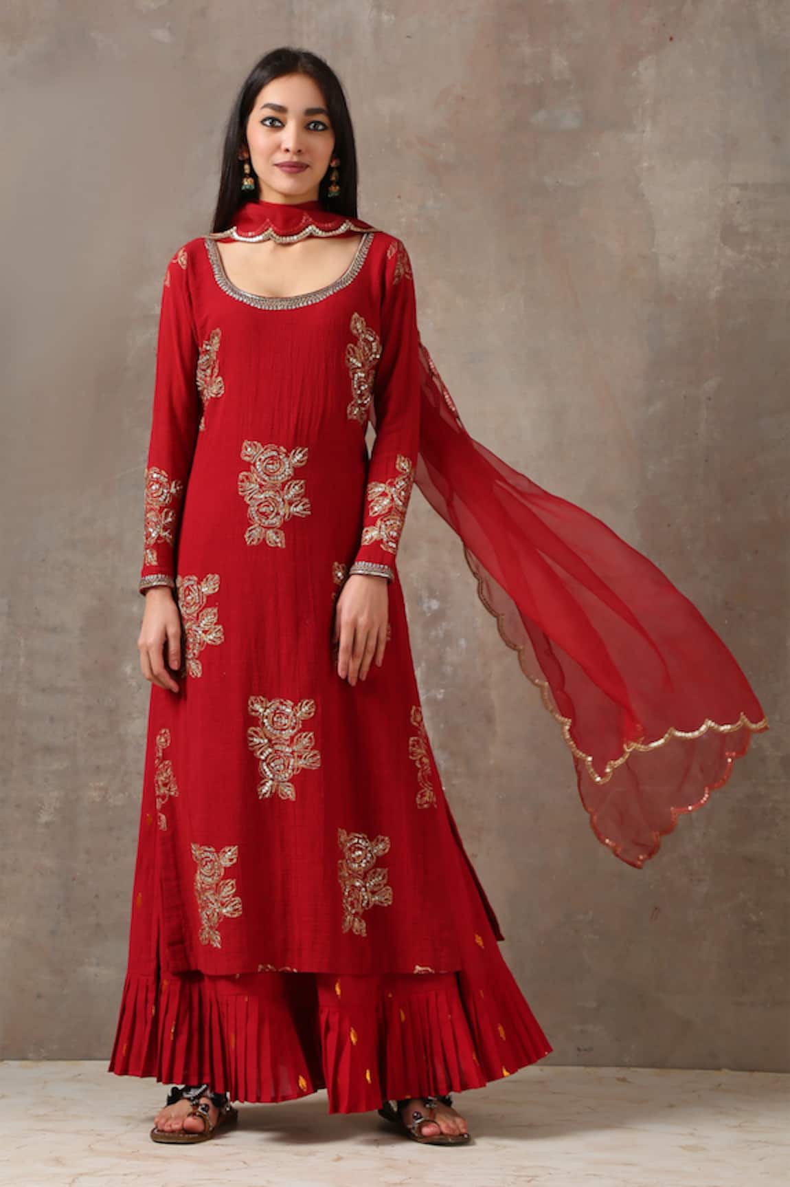 Rekha Agra Embroidered Kurta Set 
