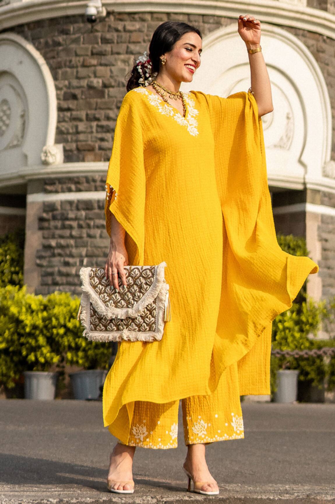 Rekha Agra Embroidered Kurta & Pant Set 