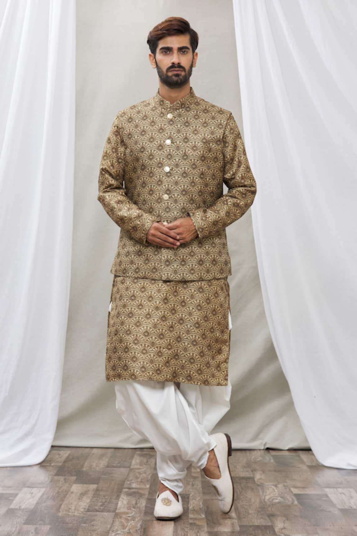Rng Safawala Mandala Print Bundi & Kurta Set 