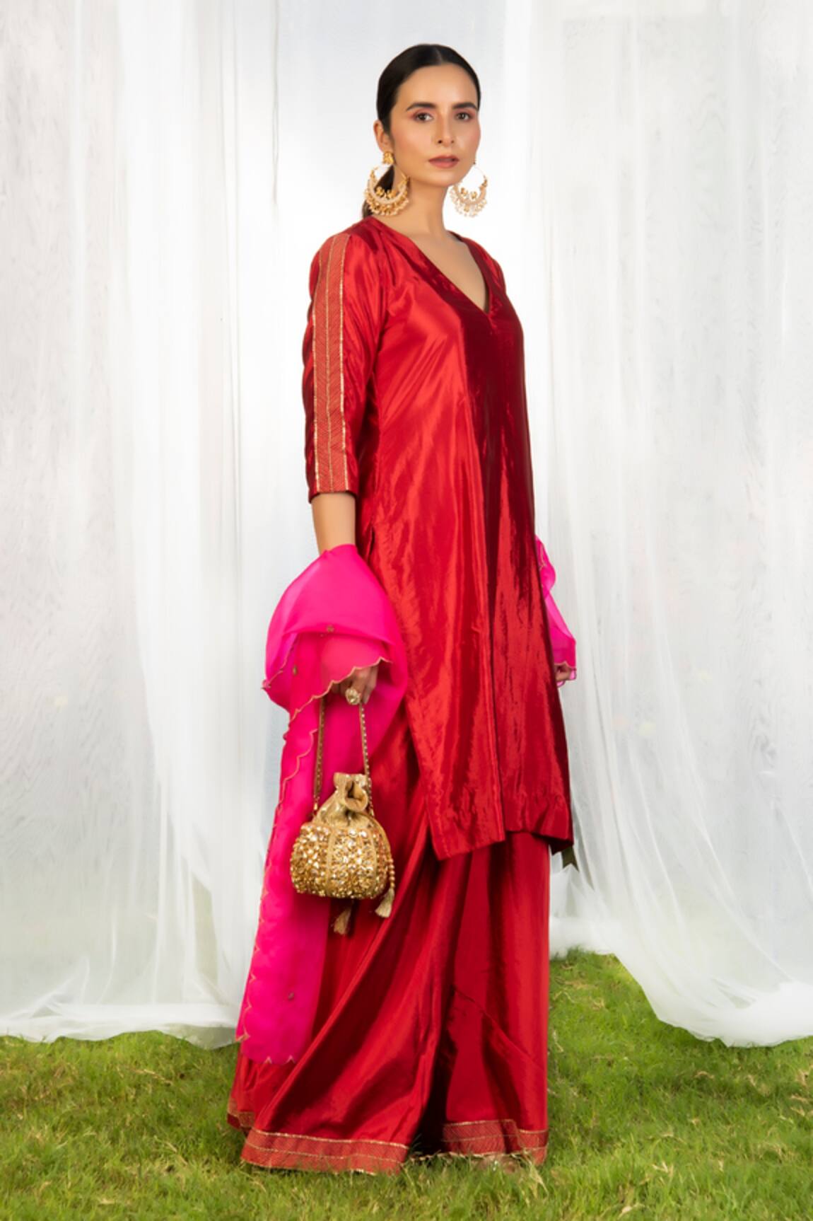 Priyal Bhardwaj Kurta Set With Scallop Dupatta
