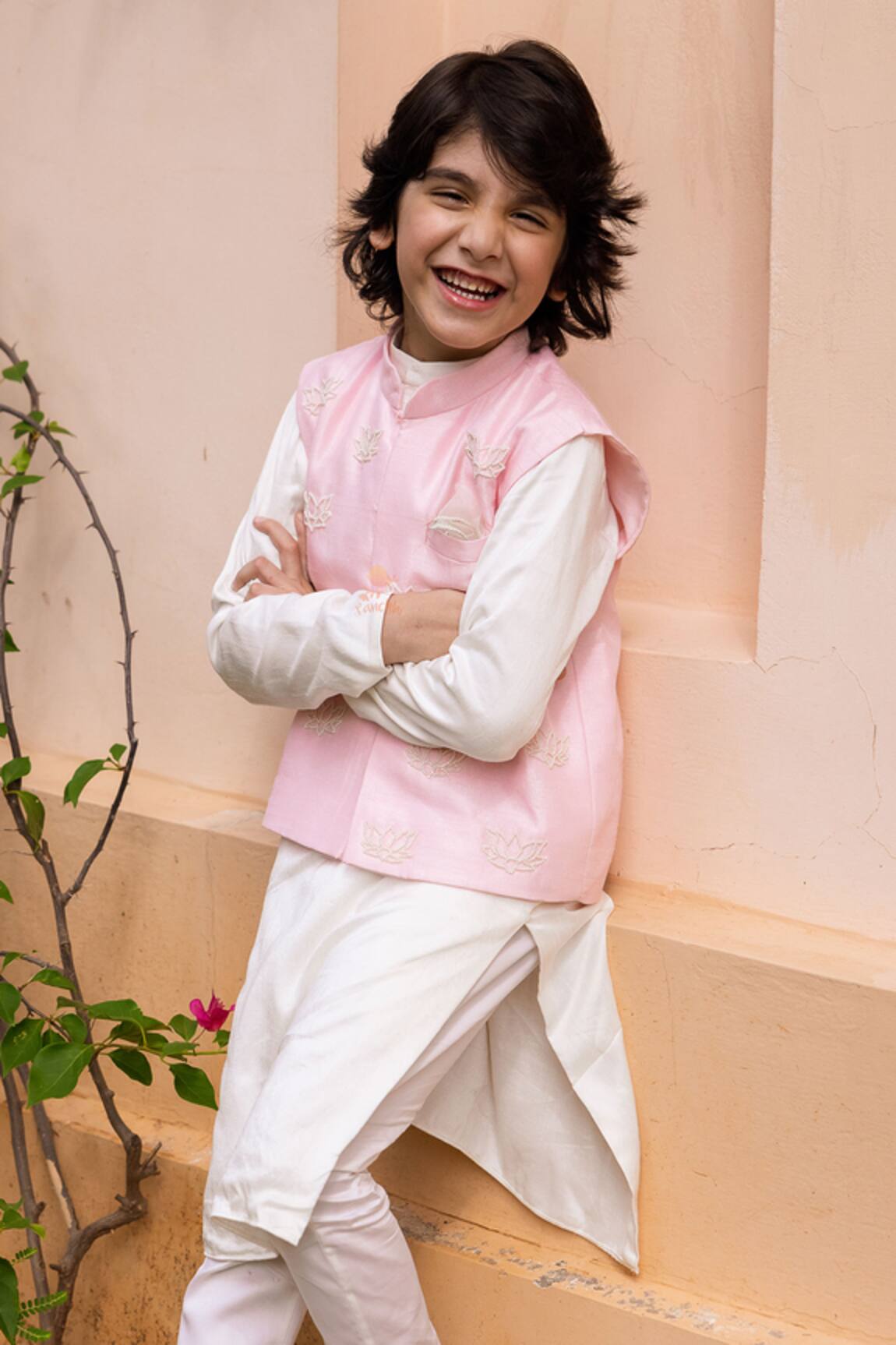 Panchhi by Kanupriya Tibrewala Embellished Silk Bundi 