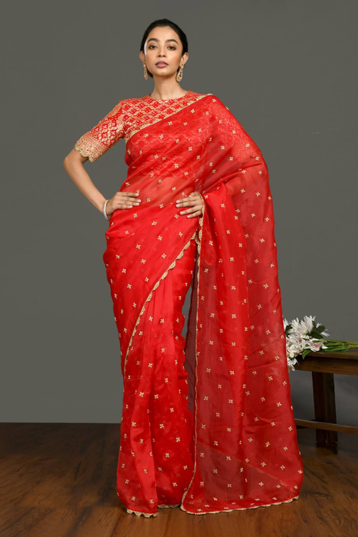 Onaya Embroidered Saree With Blouse 