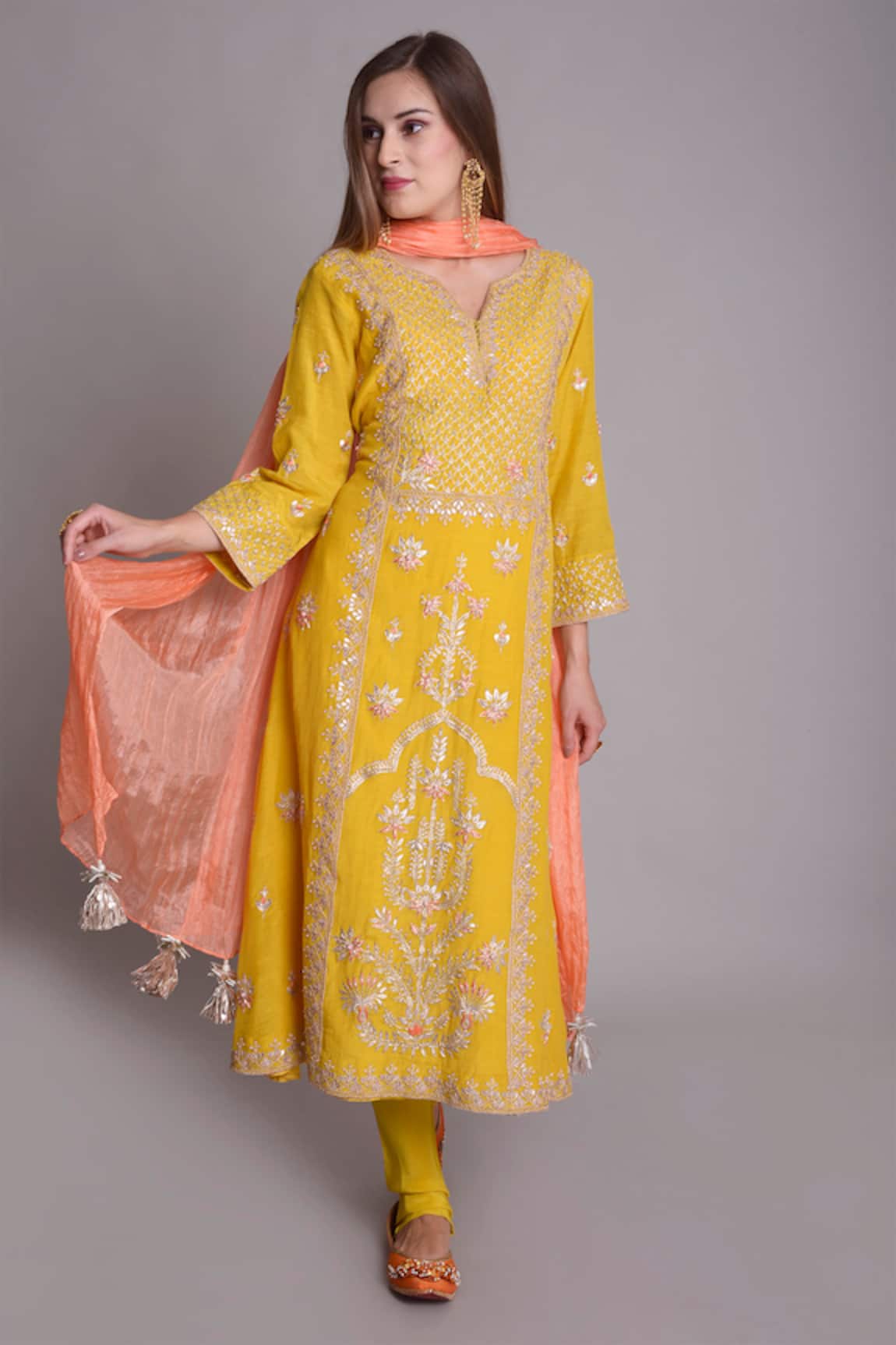 Surabhi Arya Silk Chanderi Hand Embroidered Kurta Set 