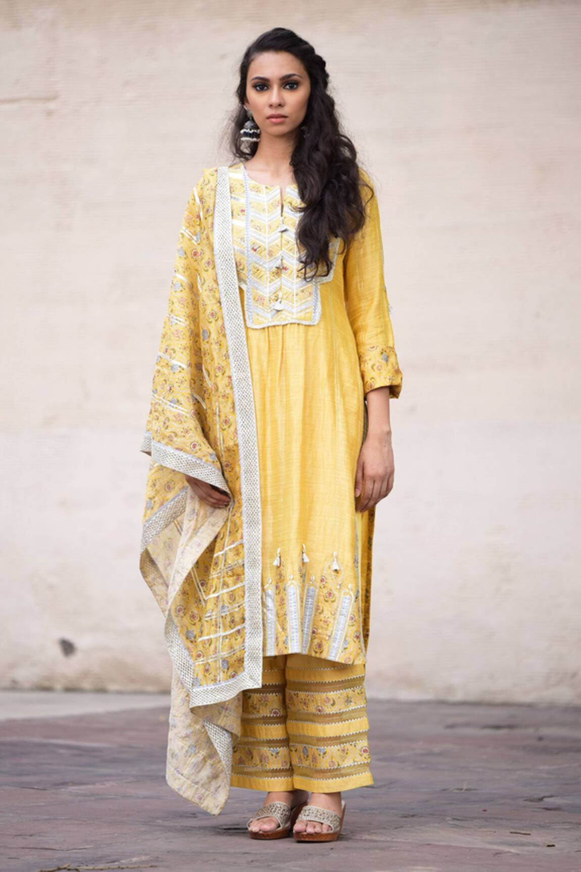 Simar Dugal Chanderi Kurta Set 