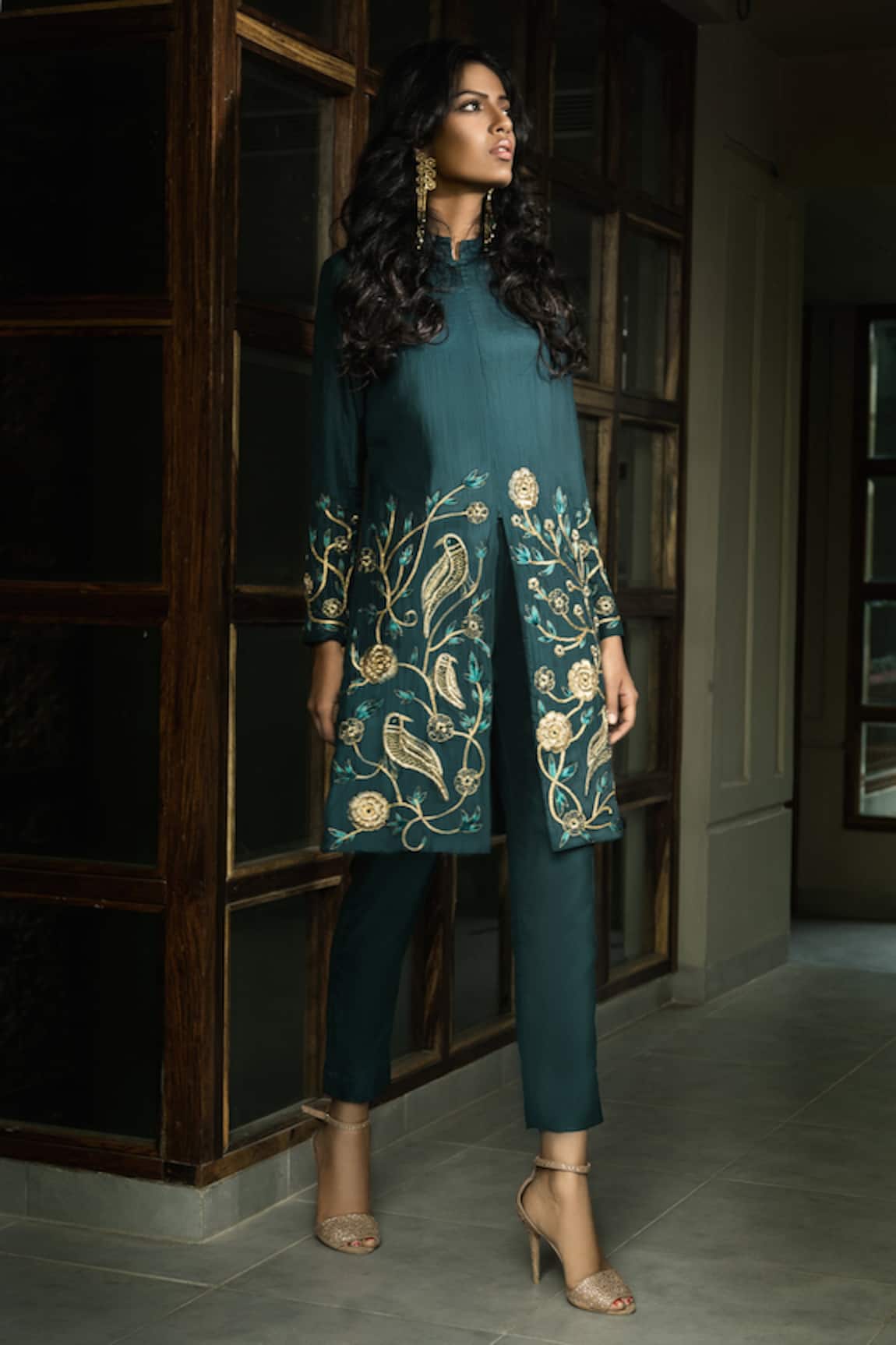 Samatvam By Anjali Bhaskar Embroidered Kurta & Pant Set