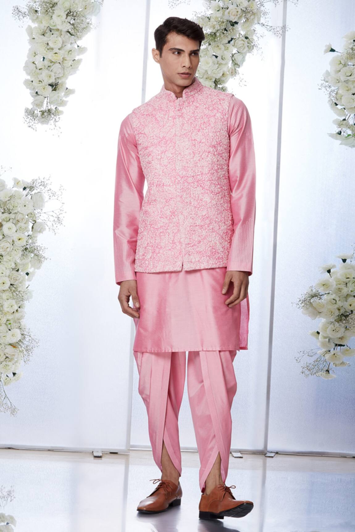 Seema Gujral Thread Work Bundi & Kurta Set