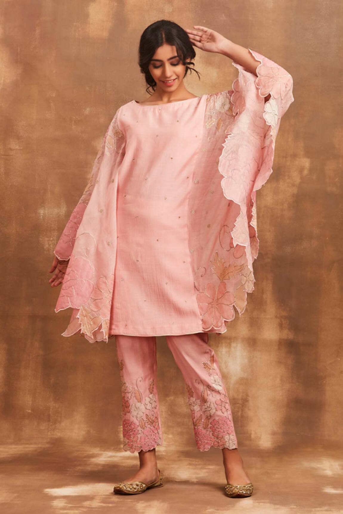 Sue Mue Embroidered Kurta & Pant Set