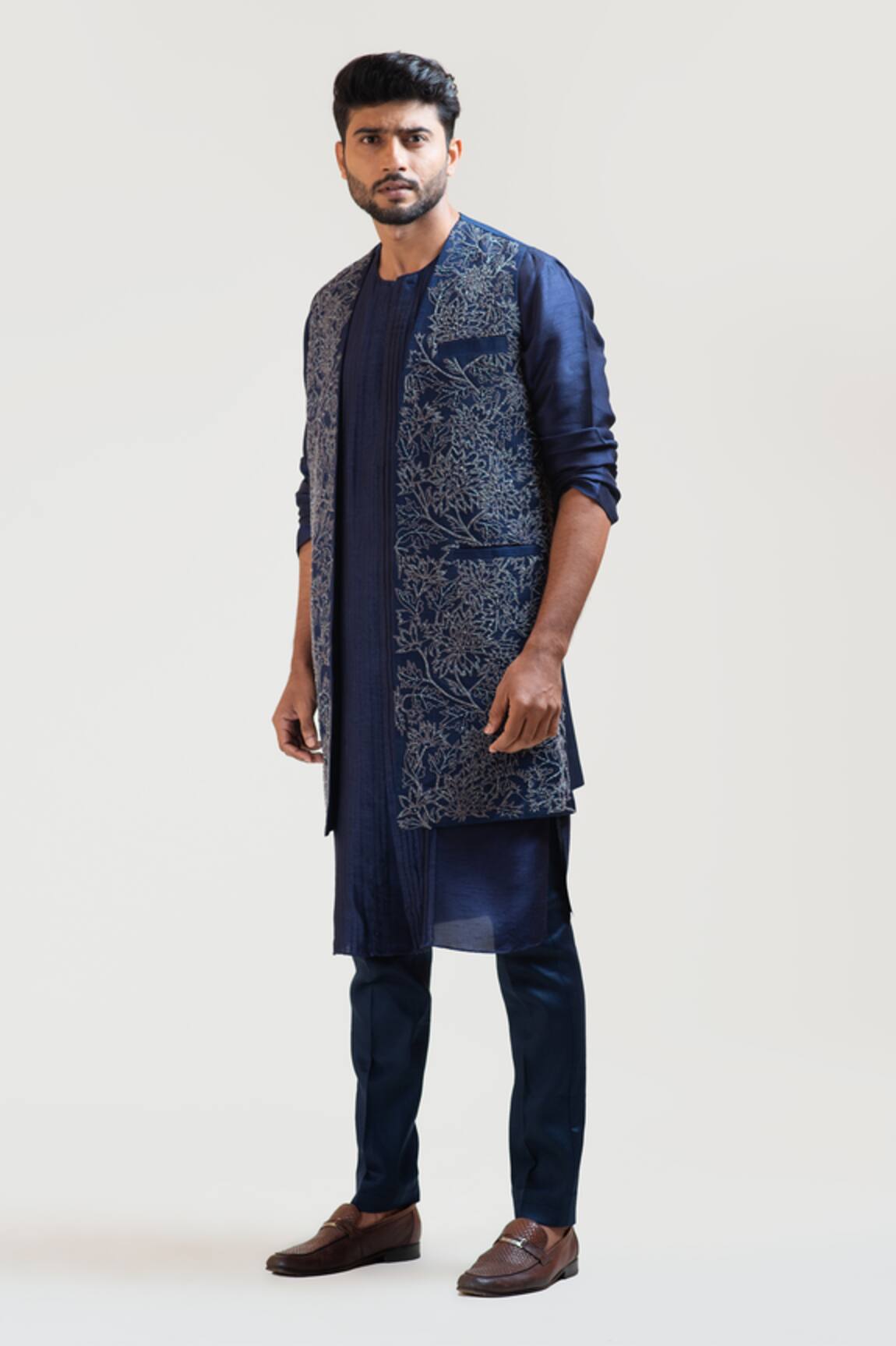 Smriti By Anju Agarwal Embroidered Long Bundi 