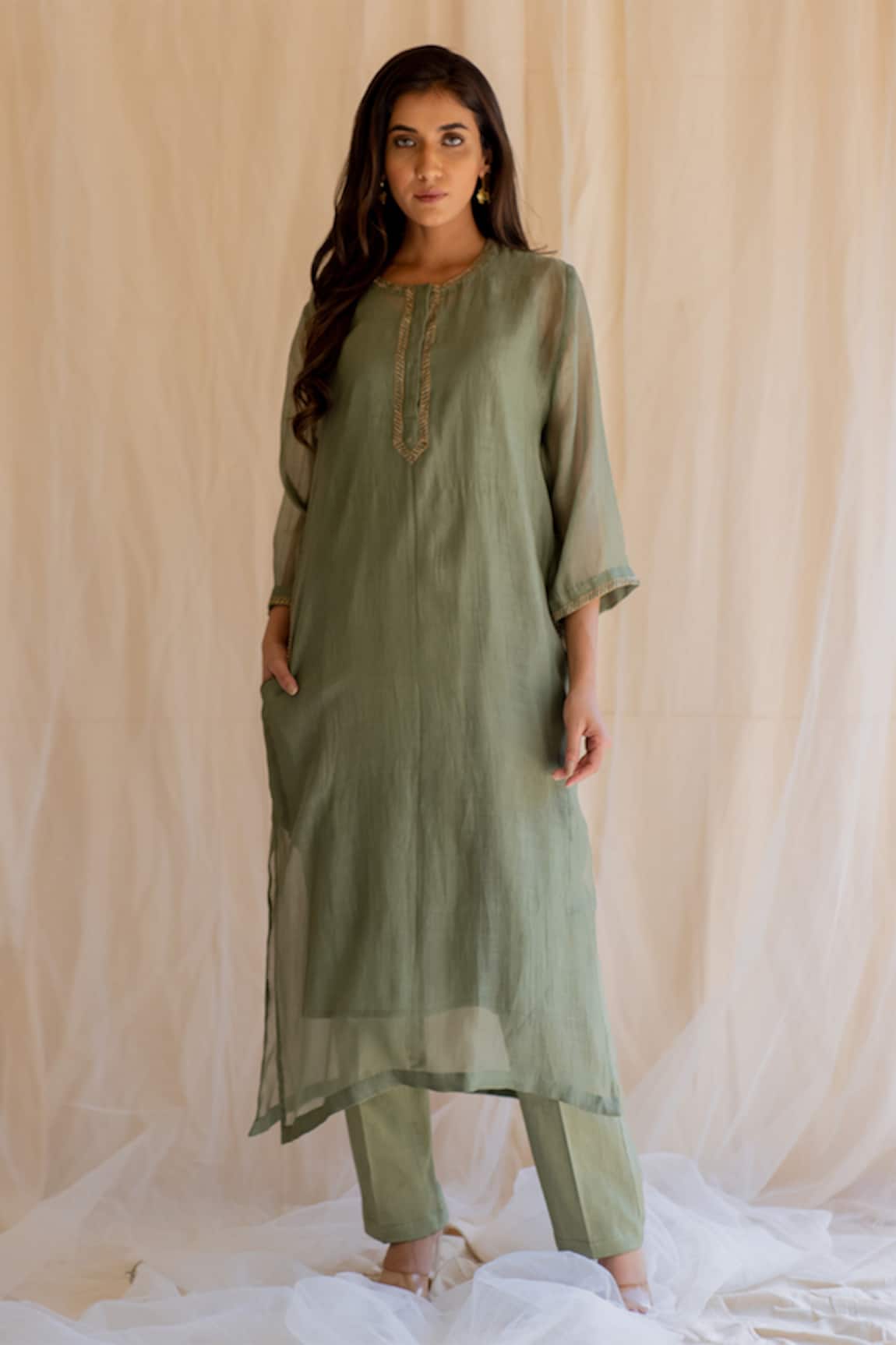 Nirjara Zardozi Embroidered Kurta Set