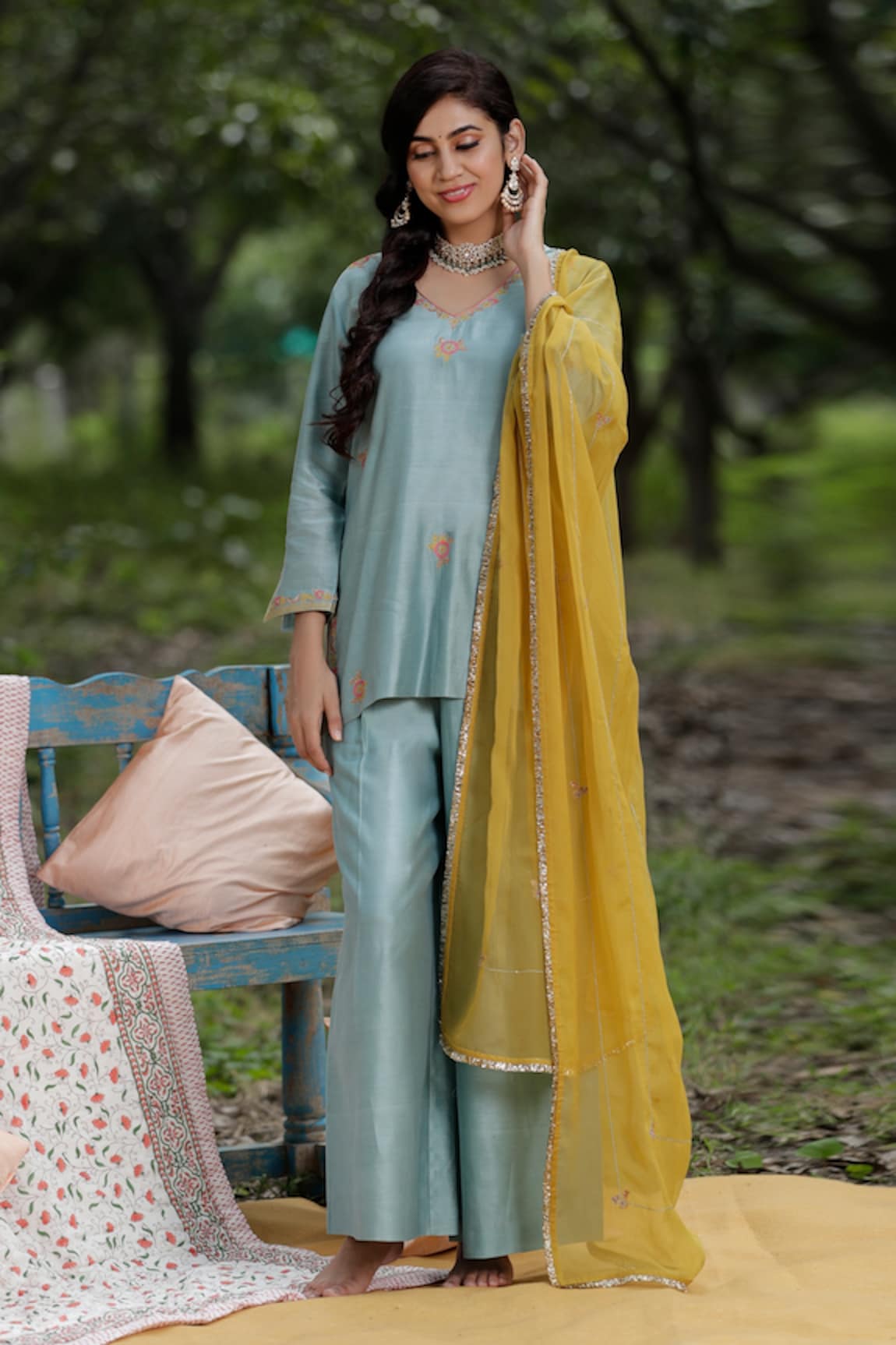 Sravanti Kurta Set With Fringe Dupatta