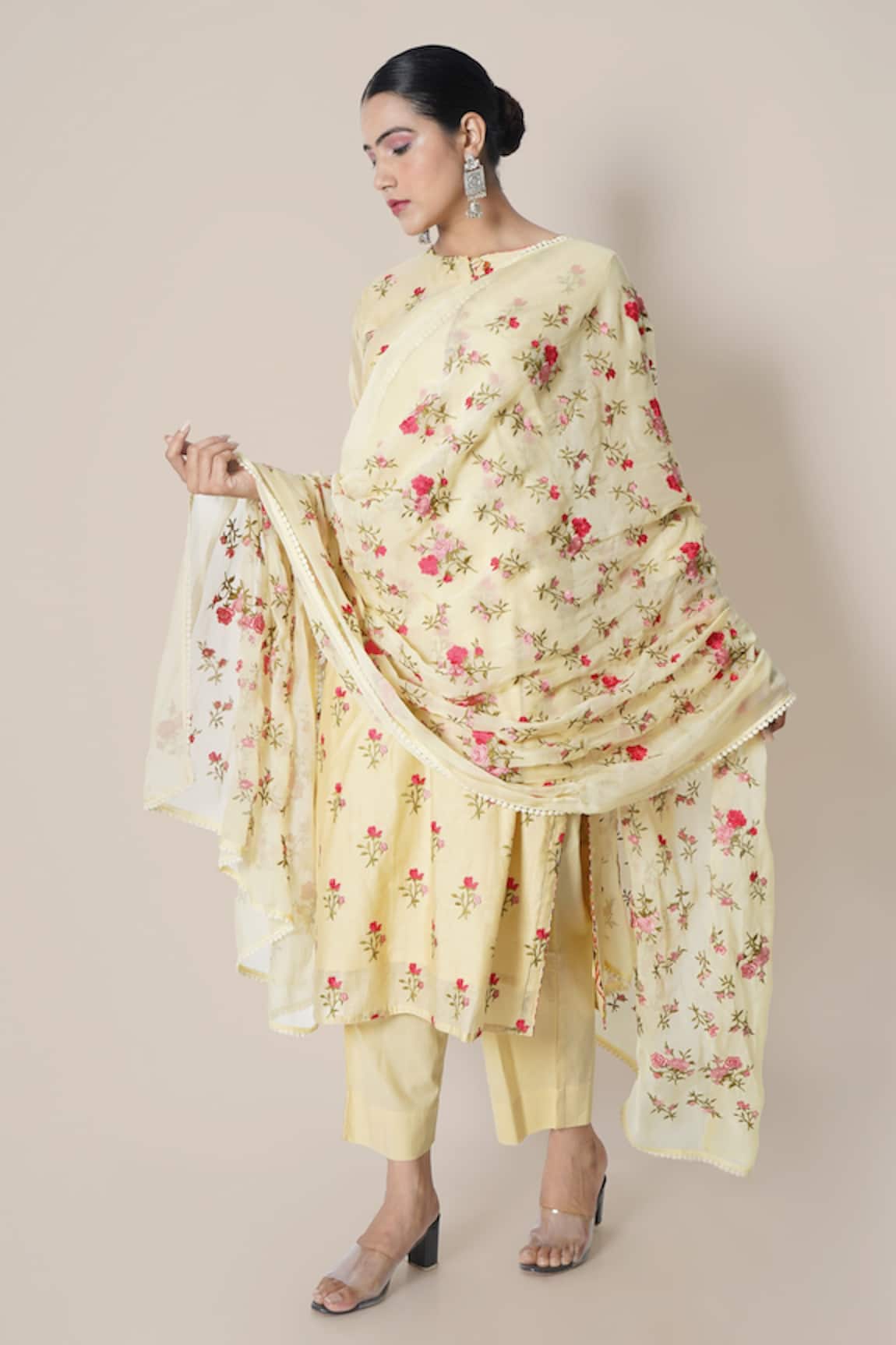 Kameez Floral Embroidered Kurta Pant Set 