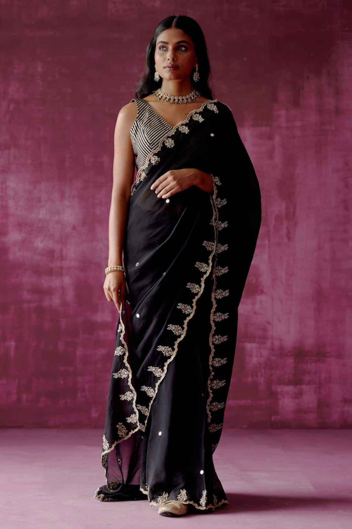 Pouli Pret Scallop Border Saree