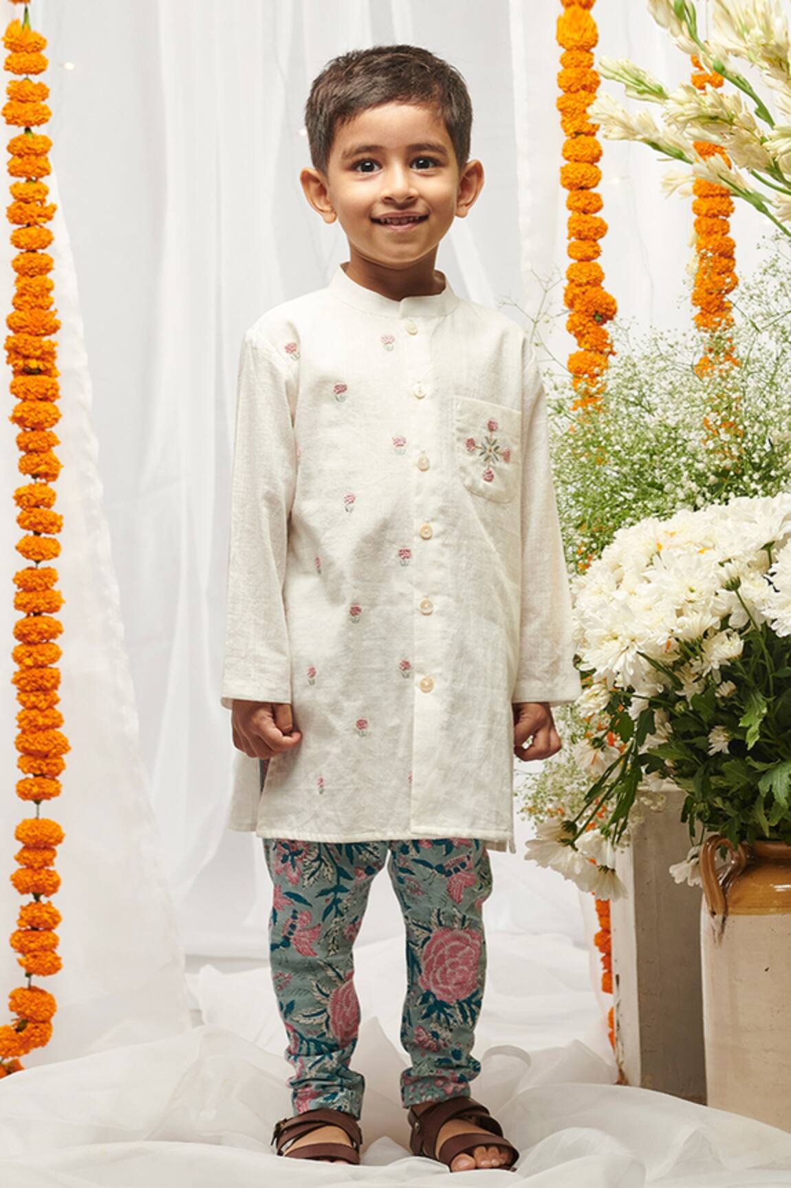 Tiber Taber Embroidered Kurta Pajama Set