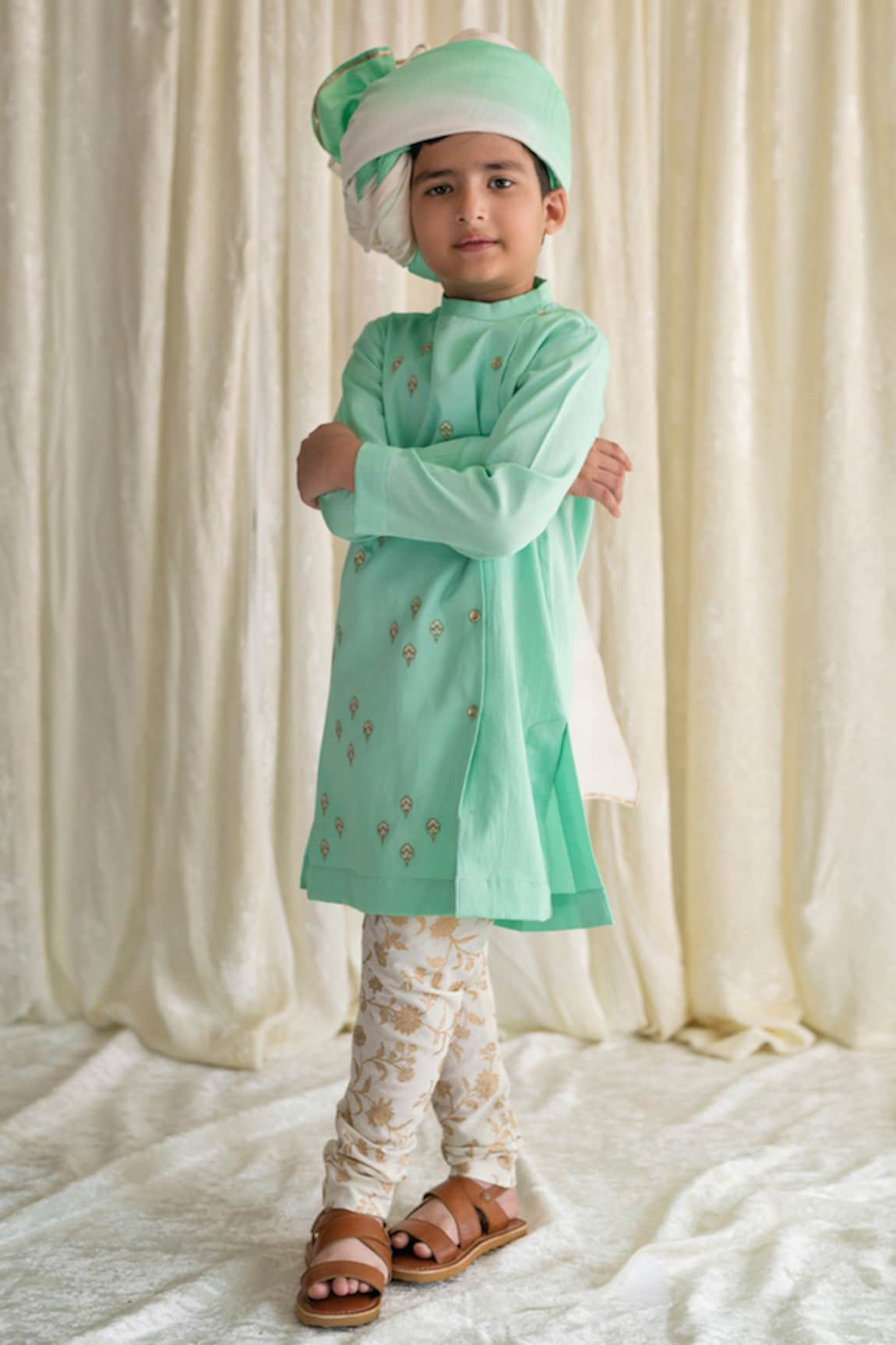 Tiber Taber Floral Embroidered Kurta Set