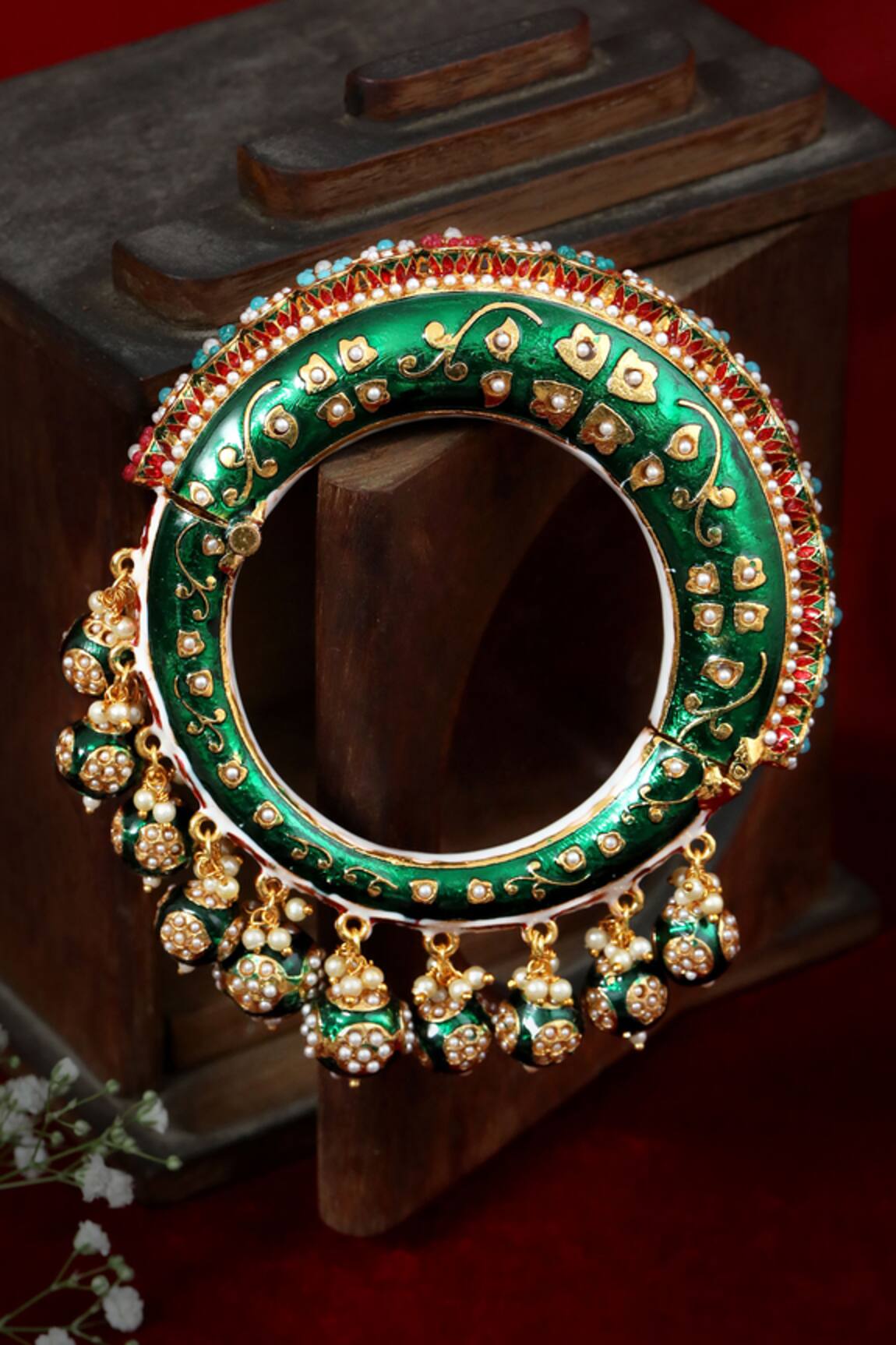 Tizora Handcrafted Rajwada Meenakari Kundan Pacheli Bangle