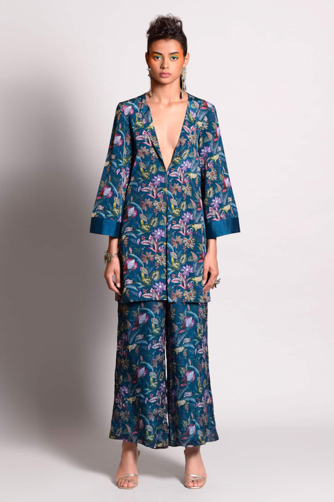 Rishi and Vibhuti Printed Blazer & Pant Set