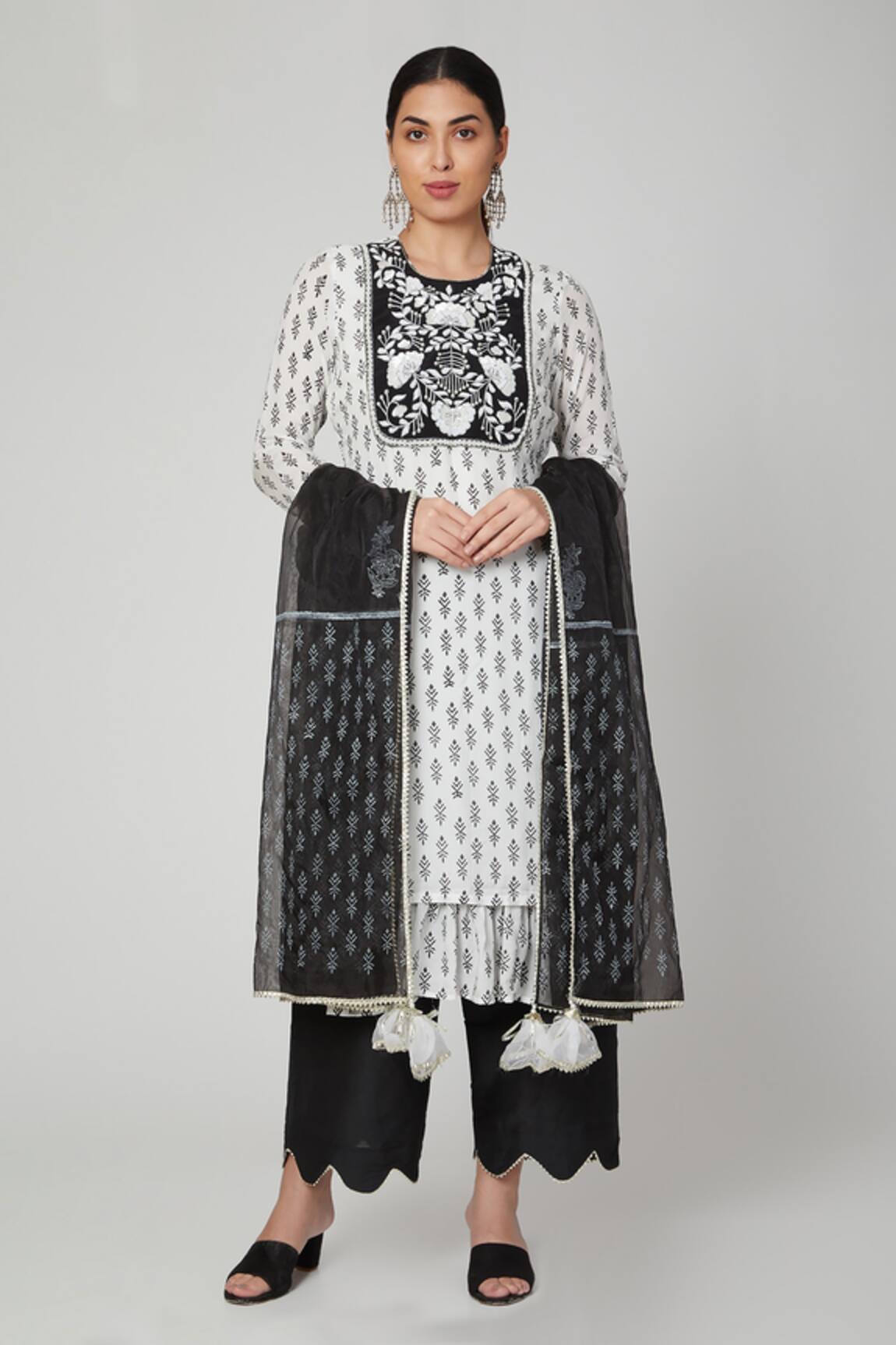 Yuvraani Jaipur Block Print Kurta Set 