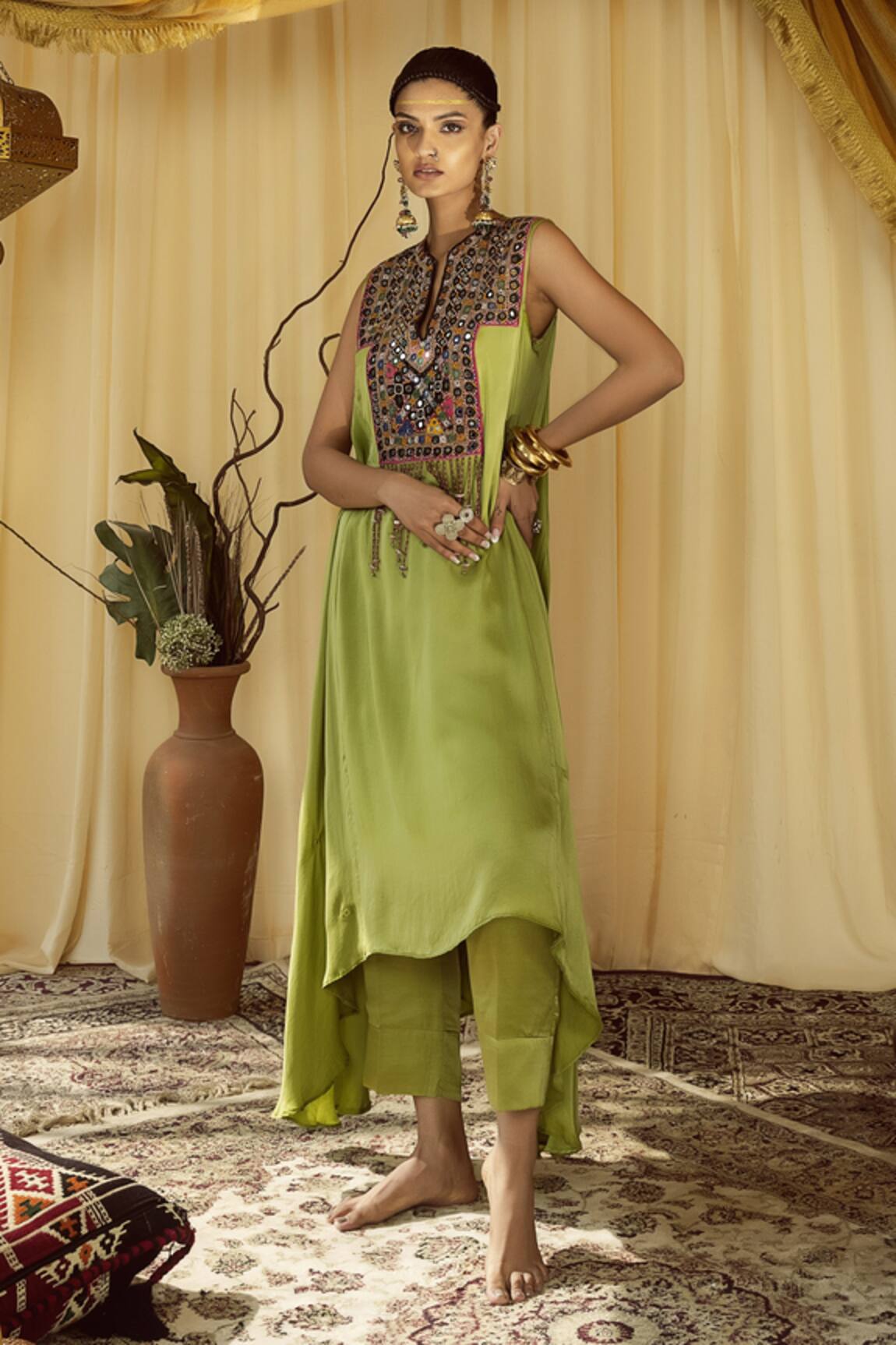 Zariya The Label Asymmetric Kurta & Pant Set