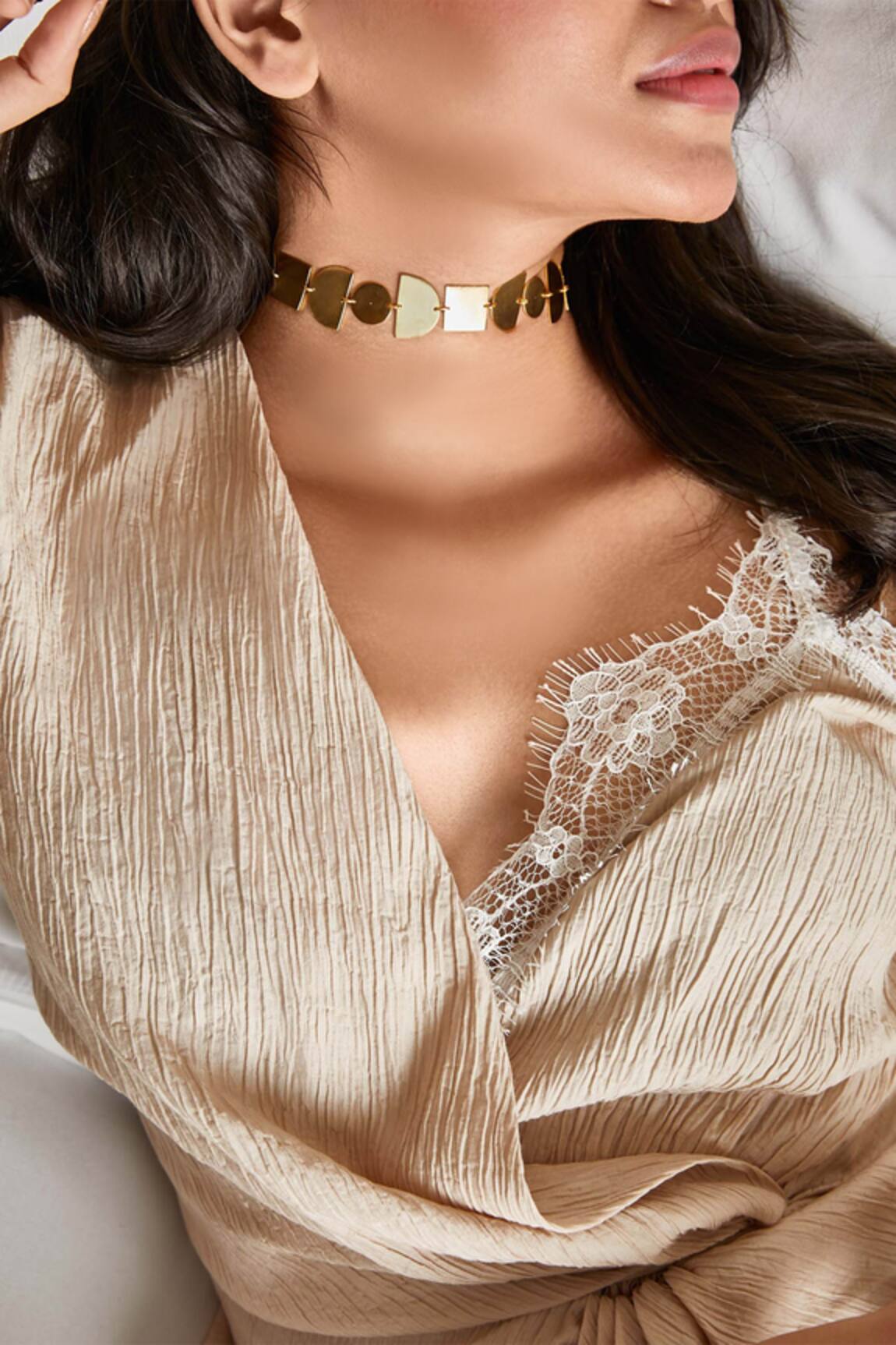 Zohra Gold Geometric Cutwork Choker 