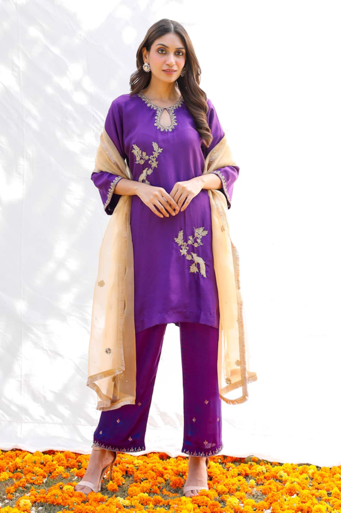 Pairaahan Silk Embroidered Kurta Set