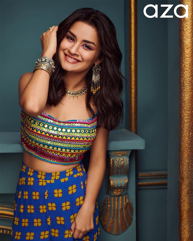 Avneet_Kaur_in_Teal_Bustier_with_Tribal_Embroidered_Detail_with_Blue_Butta_Print_Gharara_Pant