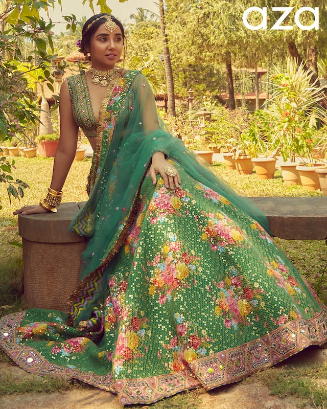 Prajakta_Koli_in_Emerald_green_lehenga_with_floral_motifs_sequin_embroidery_mirror_work _blouse _and_dupatta