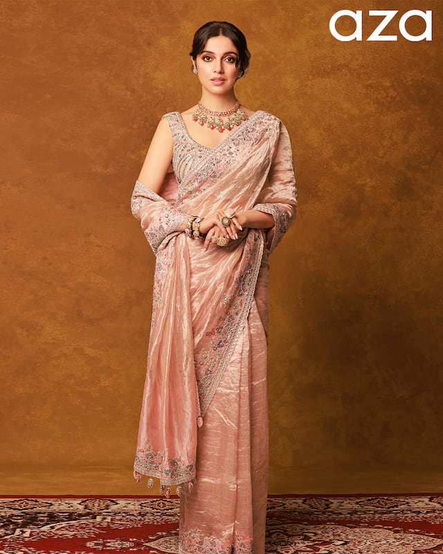 Divya_Khosla_Kumar_in_Soft_Berry_Saree_with_Floral_Embroidery_on_border