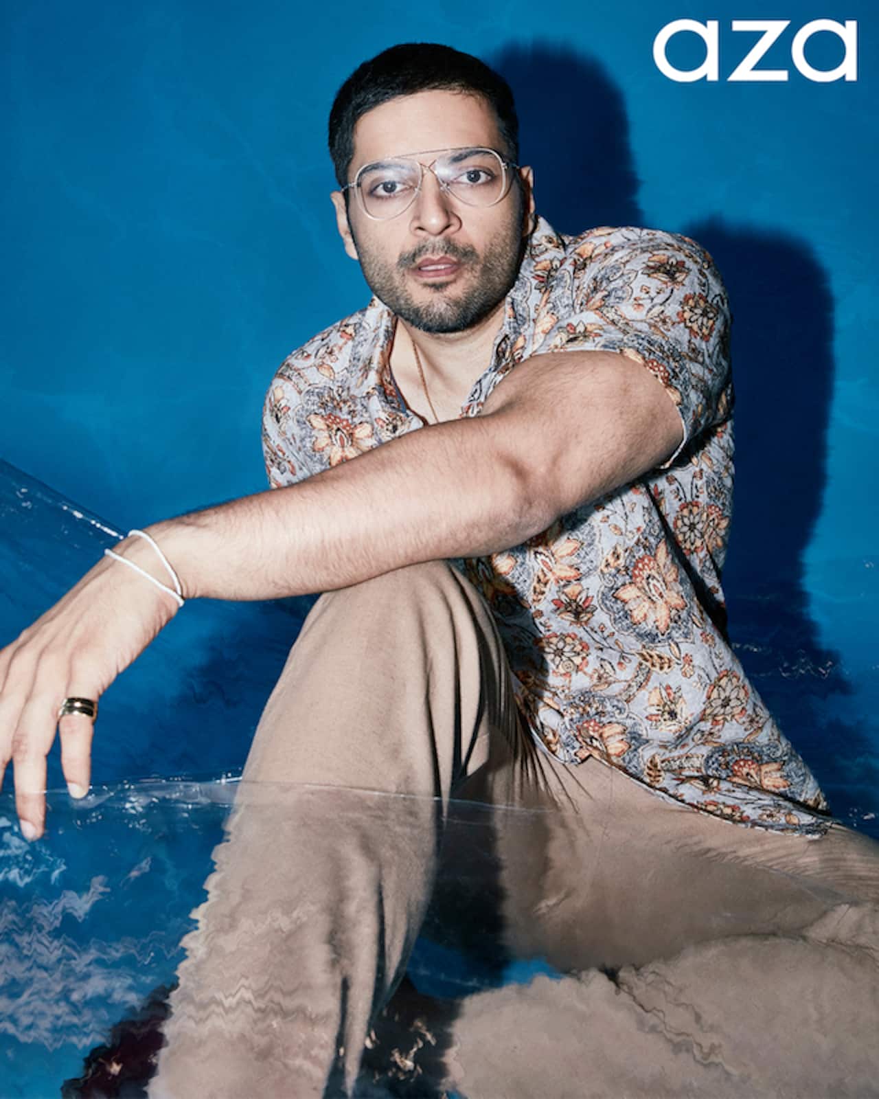 Ali_Fazal_in_Blue_linen_shirt_floral_printed_motifs_with_patch_pocket