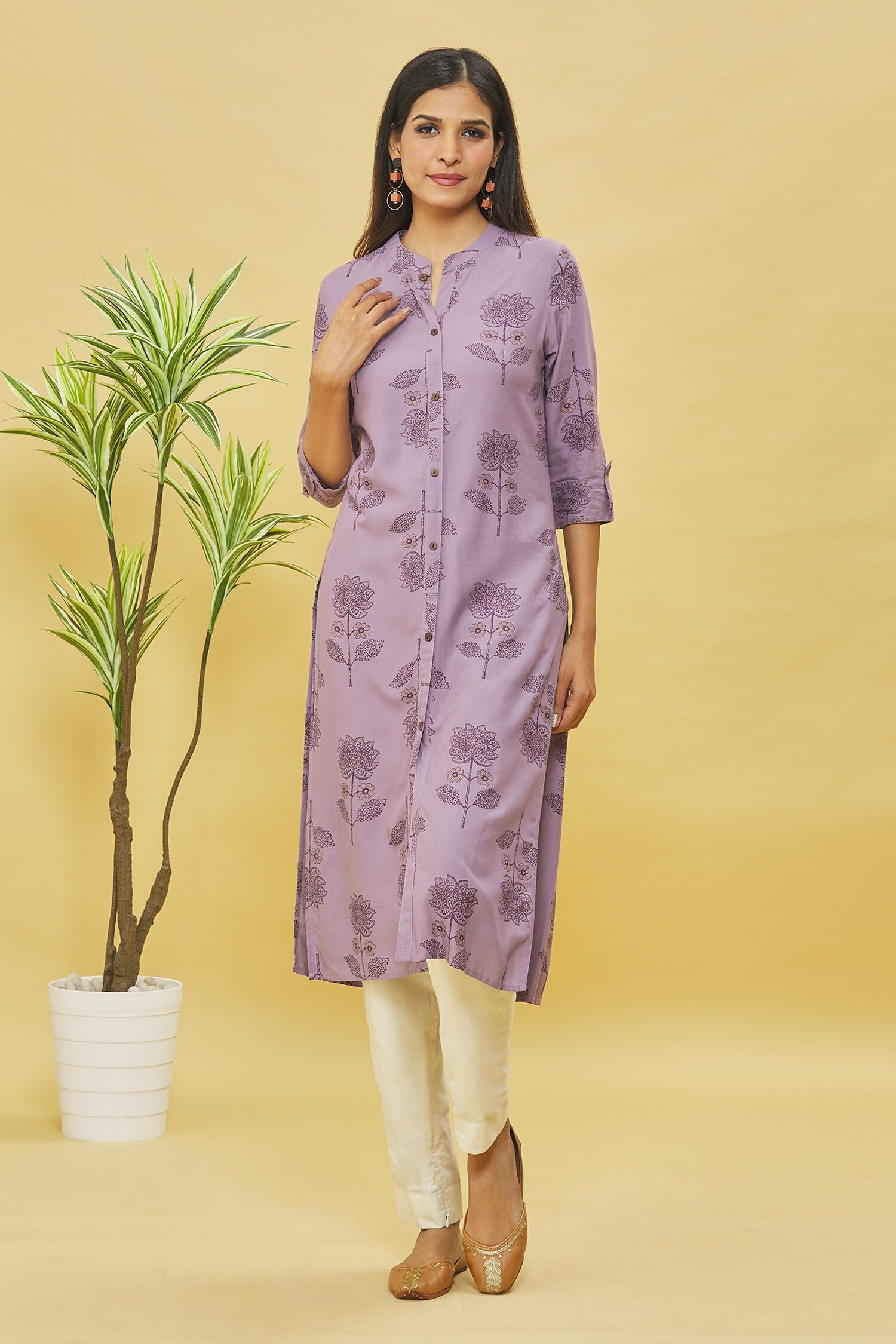 Samyukta Singhania Purple Rayon Floral Print Kurta