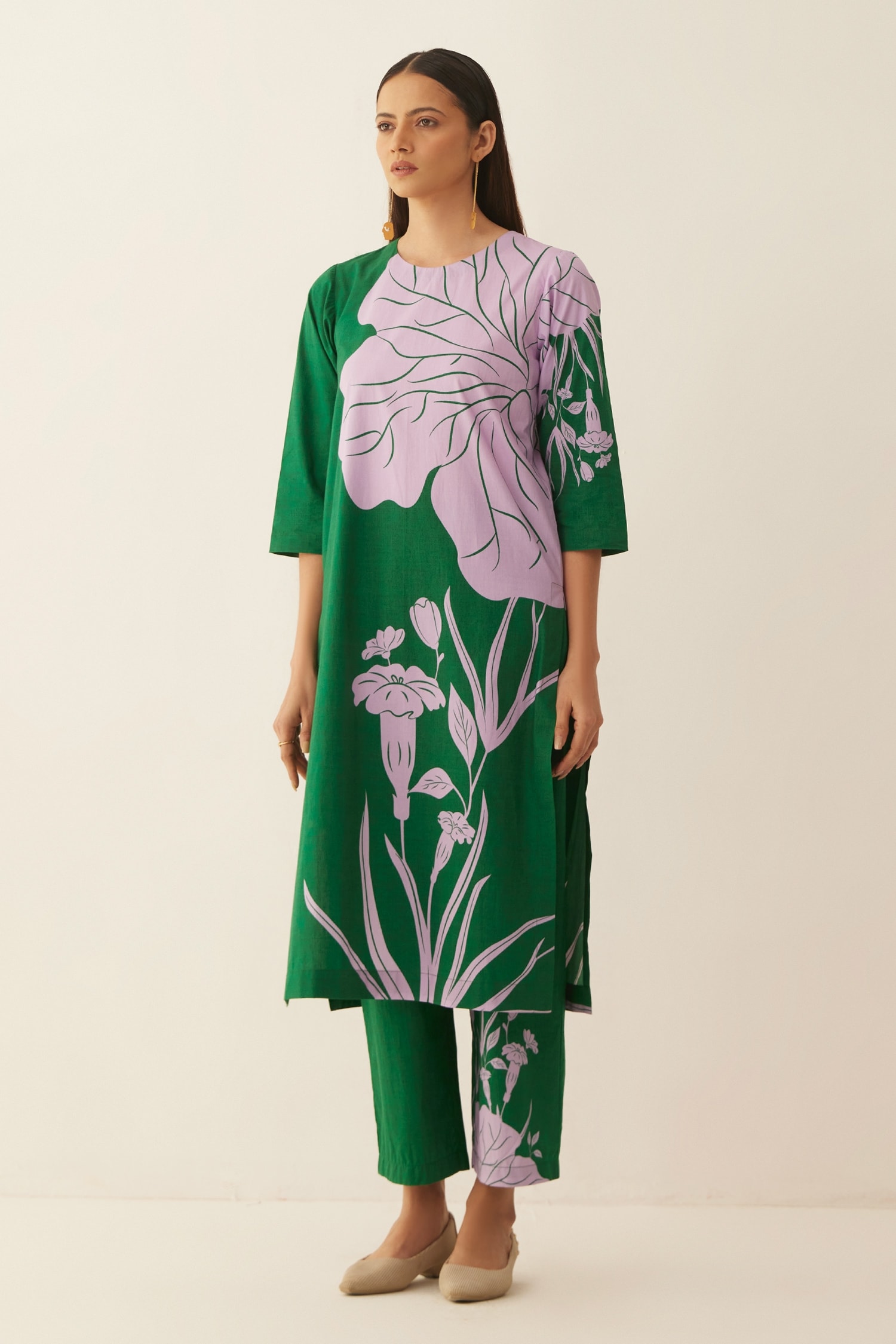 Buy Shivani Bhargava Green Giza Poplin Floral Print Kurta And Pant Set ...