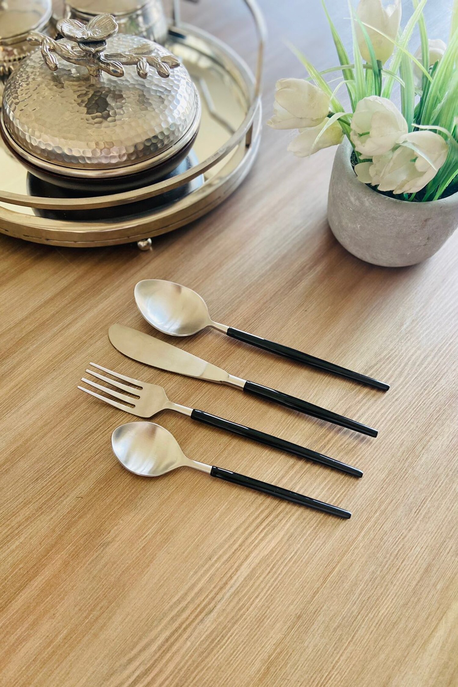 Mommywise Enamelled Stainless Steel Cutlery Set - Set Of 4